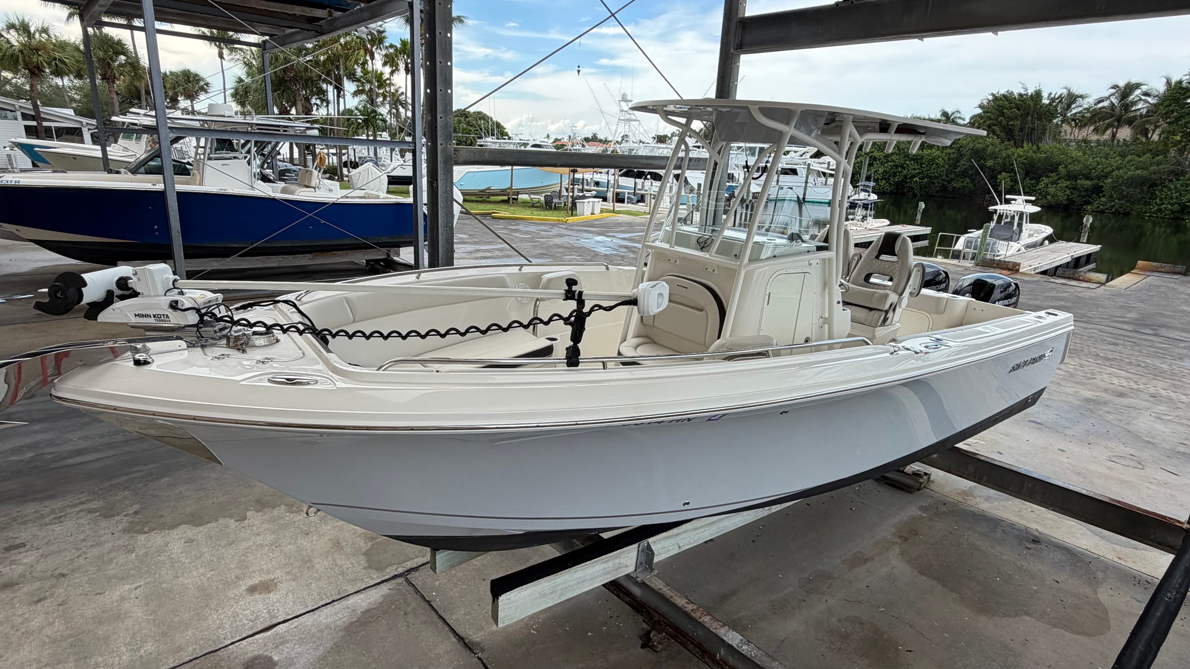 2022 Sailfish 242 CC a la venta en Jupiter, FL Center Console