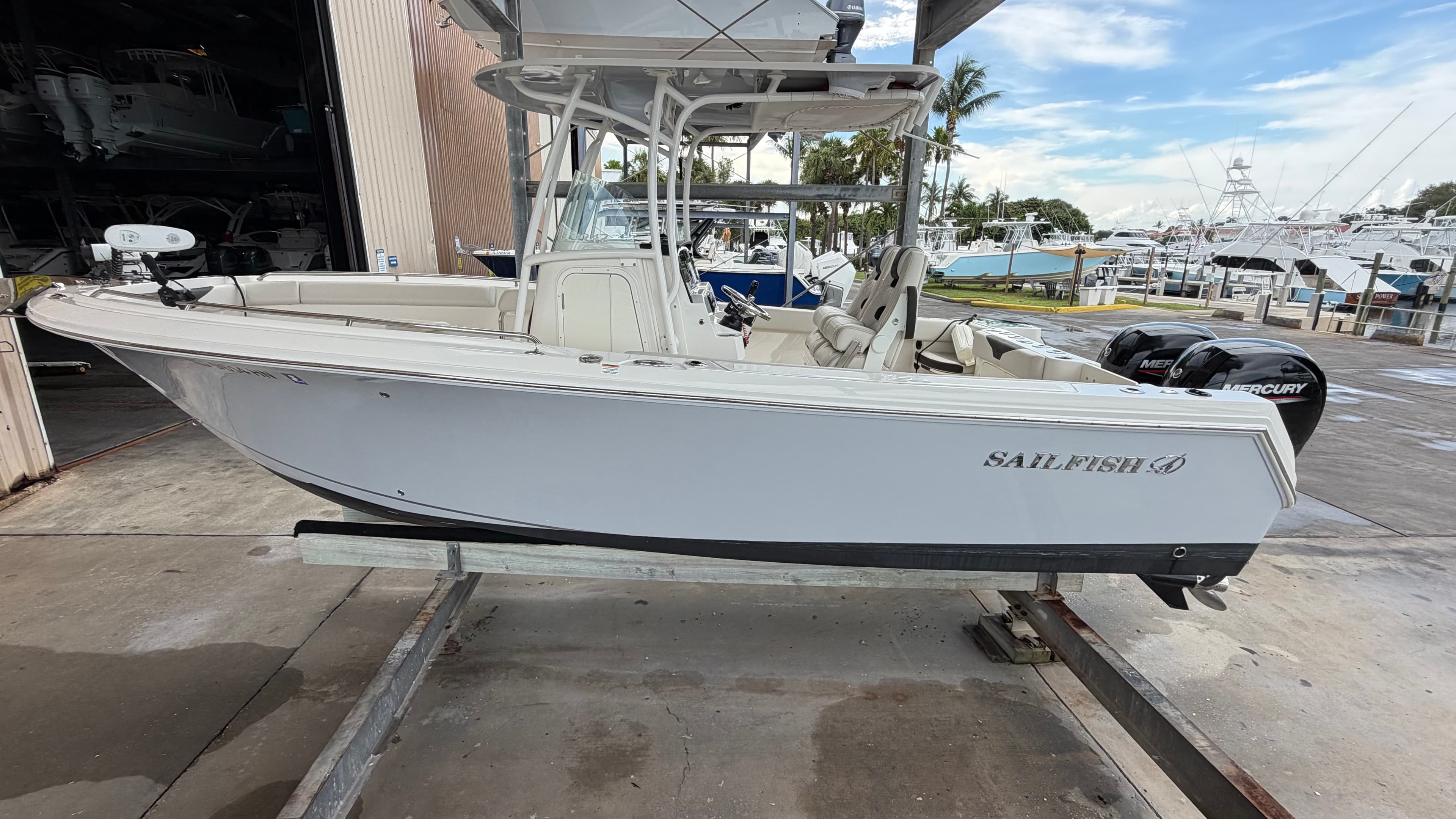 2022 Sailfish 242 CC a la venta en Jupiter, FL Center Console 3