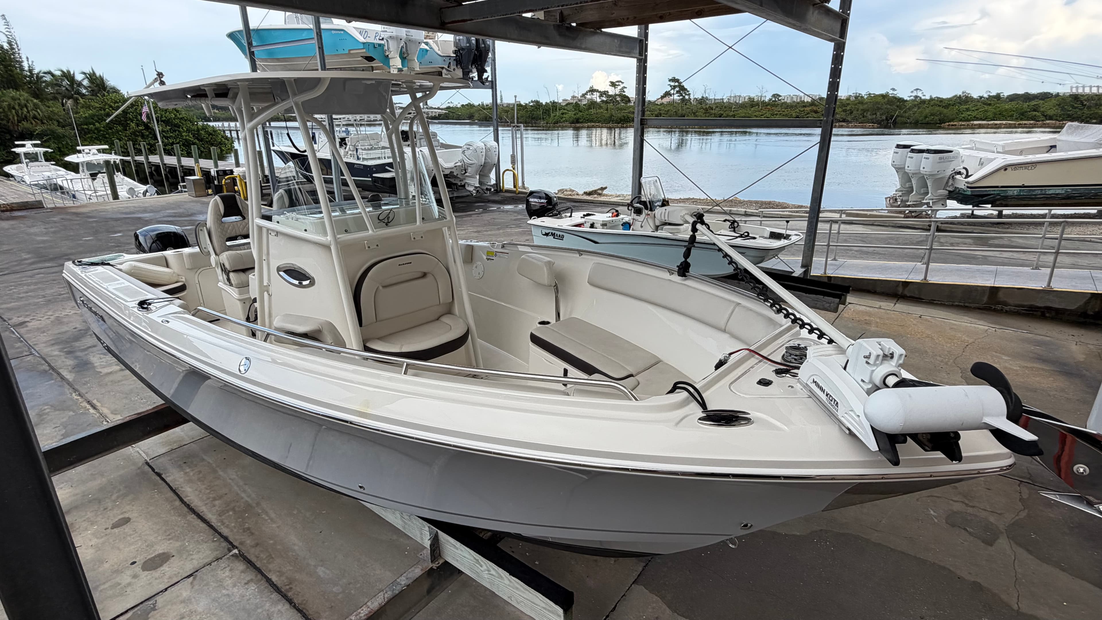 2022 Sailfish 242 CC a la venta en Jupiter, FL Center Console 5