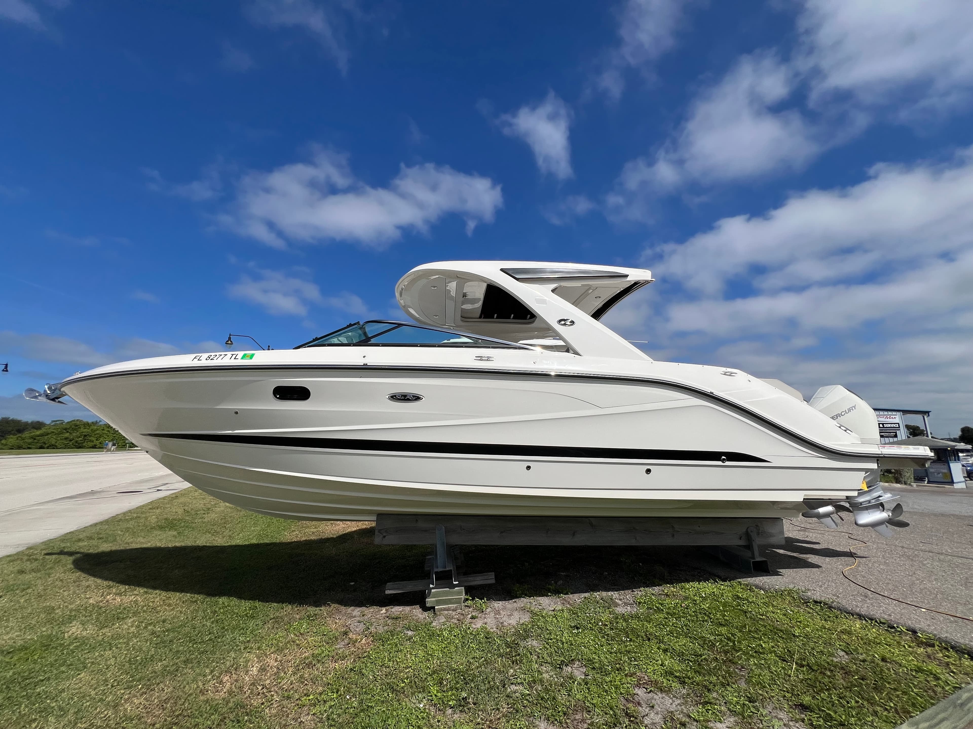 2023 Sea Ray SLX 310 Outboard in vendita a Venice, Florida Bowrider