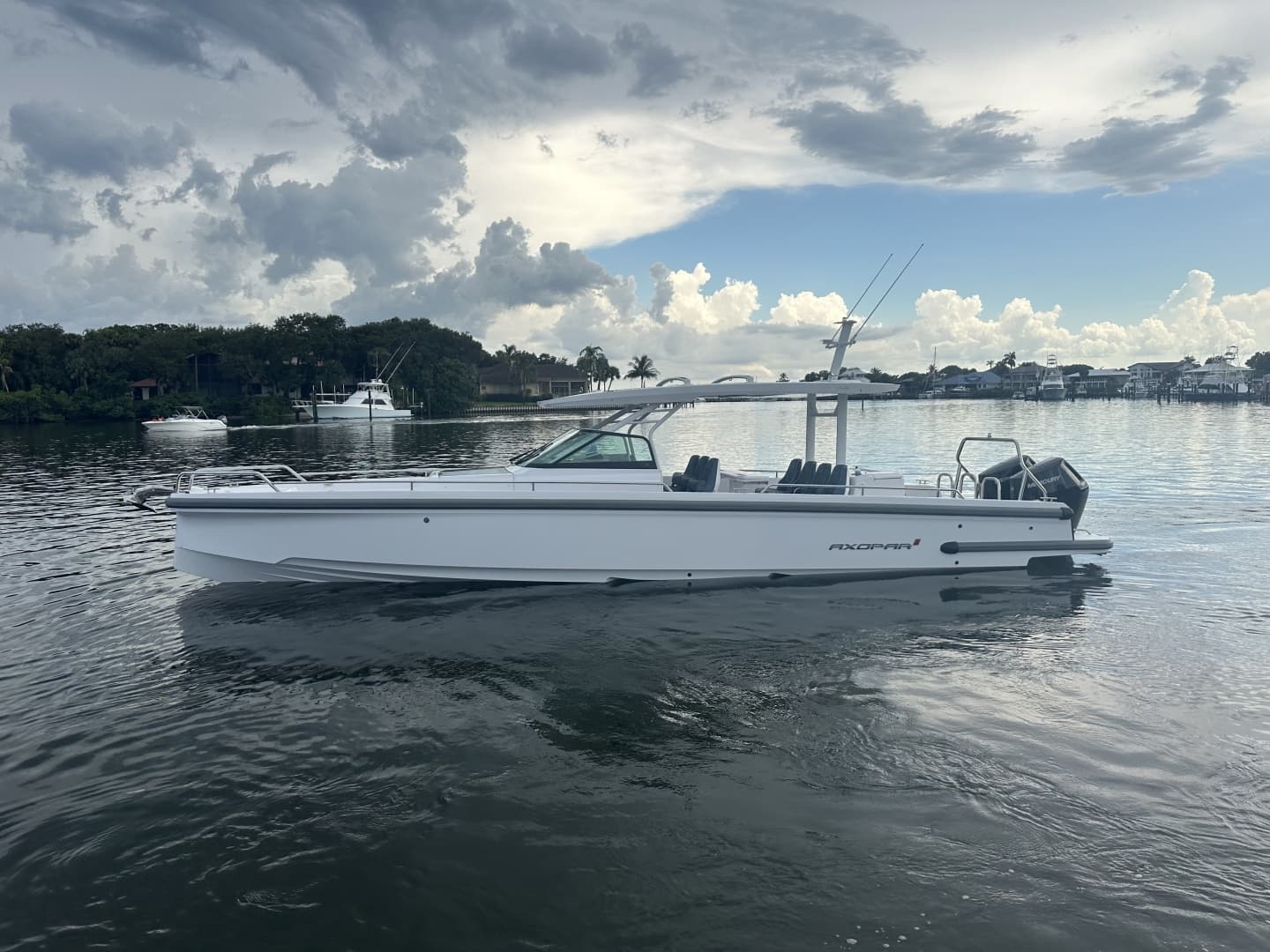2024 Axopar 37 Sun-Top in vendita a Stuart, Florida Day Boats 2