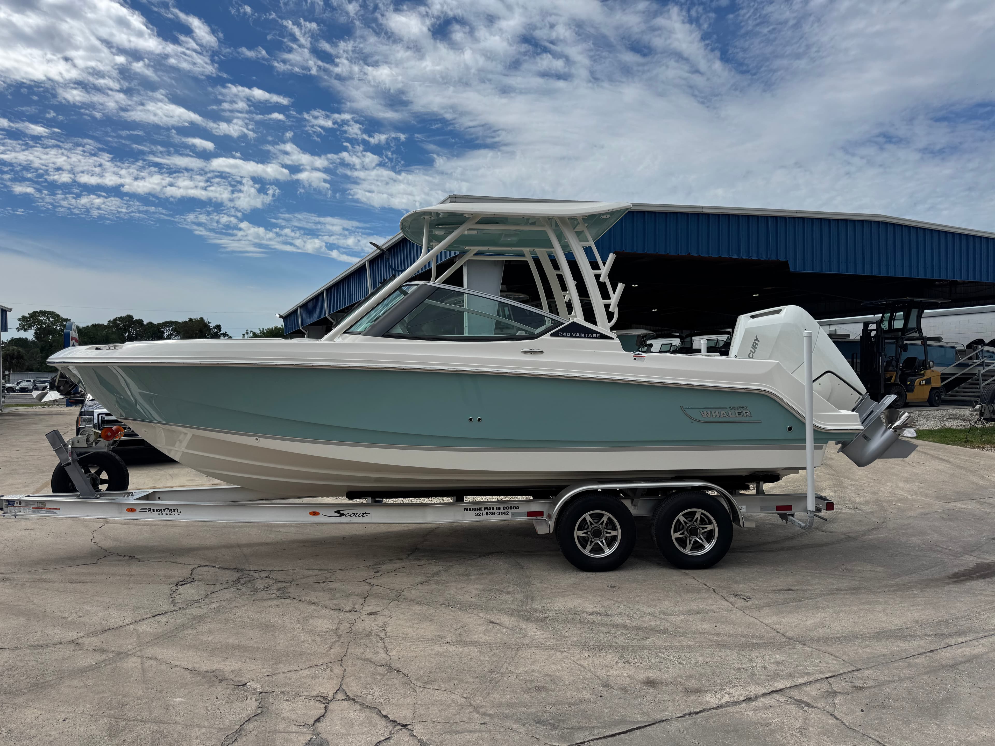 2027 Boston Whaler 240 Vantage zum Verkauf in Cocoa, Florida Dual Console 4
