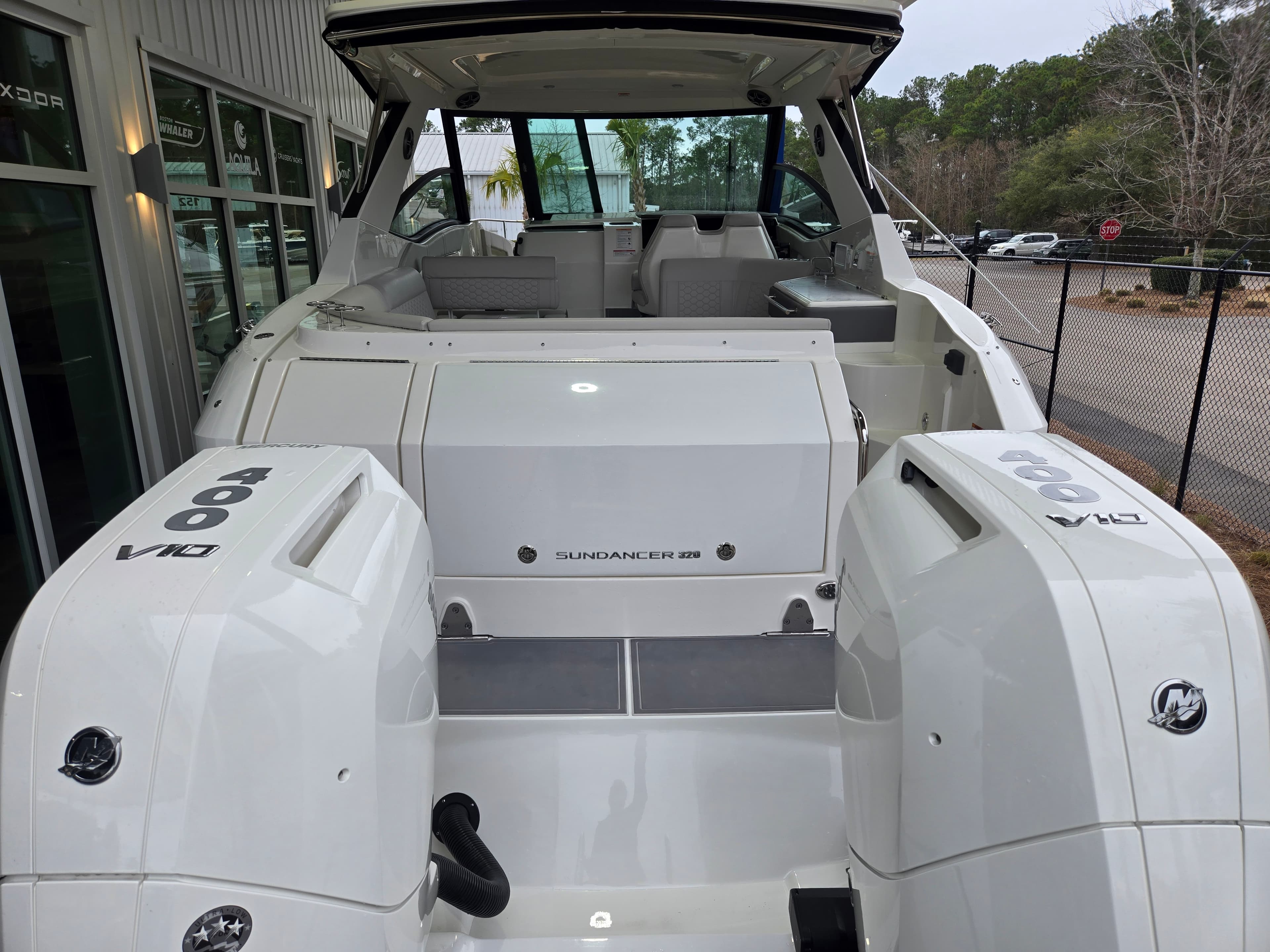2026 Sea Ray Sundancer 320 Outboard zum Verkauf in Charleston, SC Express Cruiser 3