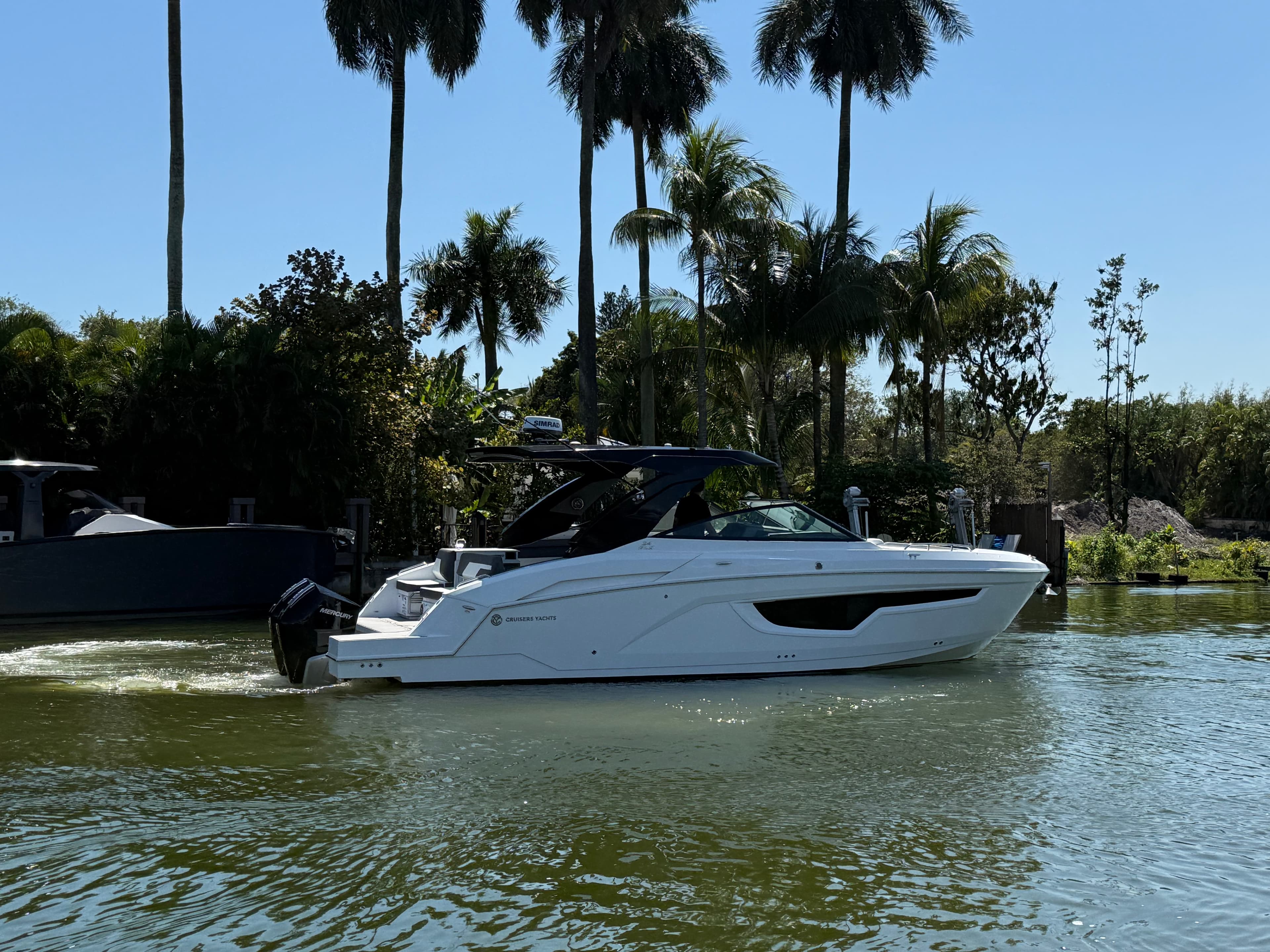 2022 Cruisers Yachts 34 GLS OB zum Verkauf in Miami, FL Sport Cruiser 2