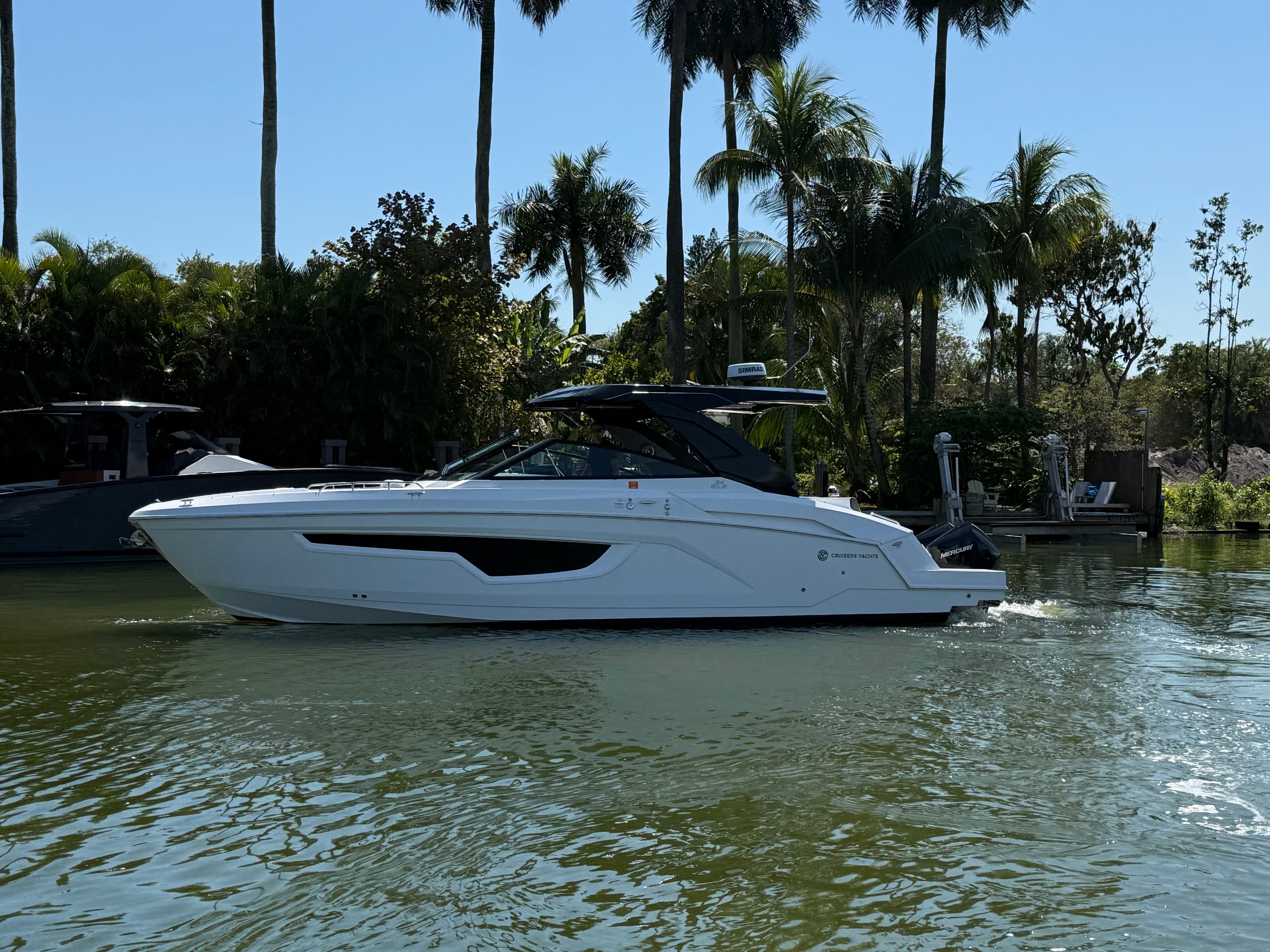 2022 Cruisers Yachts 34 GLS OB zum Verkauf in Miami, FL Sport Cruiser 4