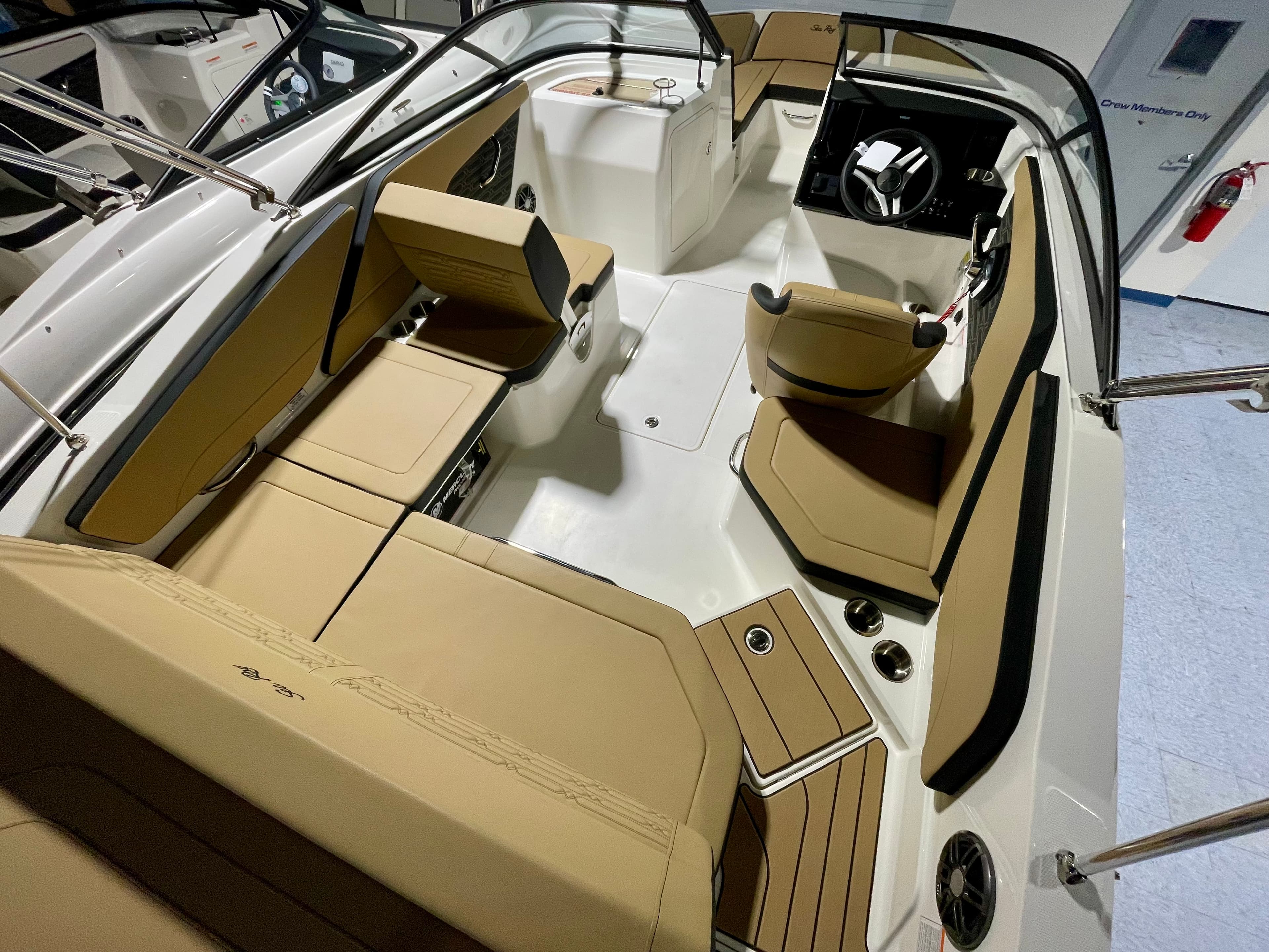 2026 Sea Ray SPX 210 Outboard zum Verkauf in Danvers, Massachusetts Bowrider 4