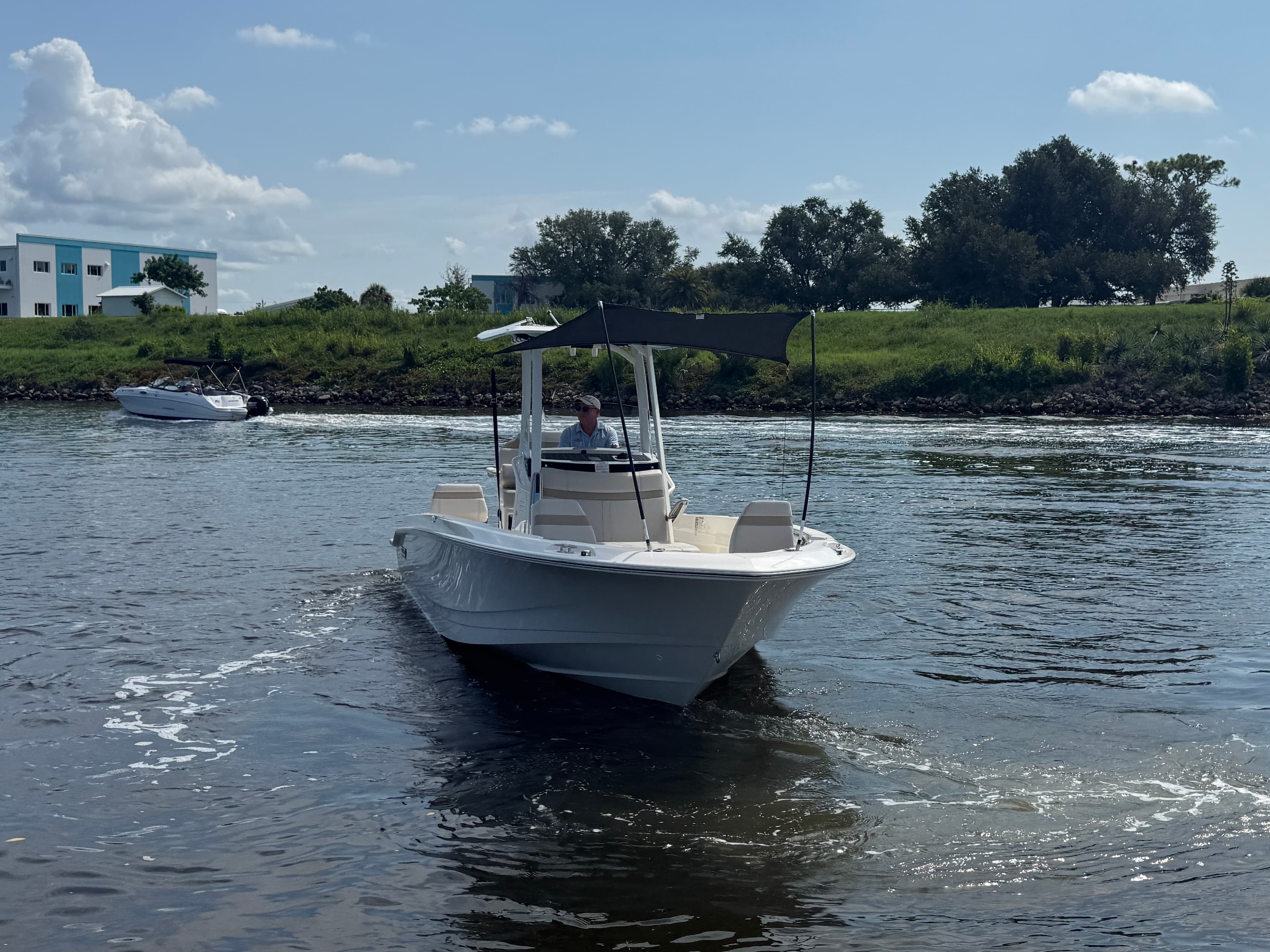 2027 Boston Whaler 250 Dauntless zum Verkauf in Venice, Florida Center Console 3