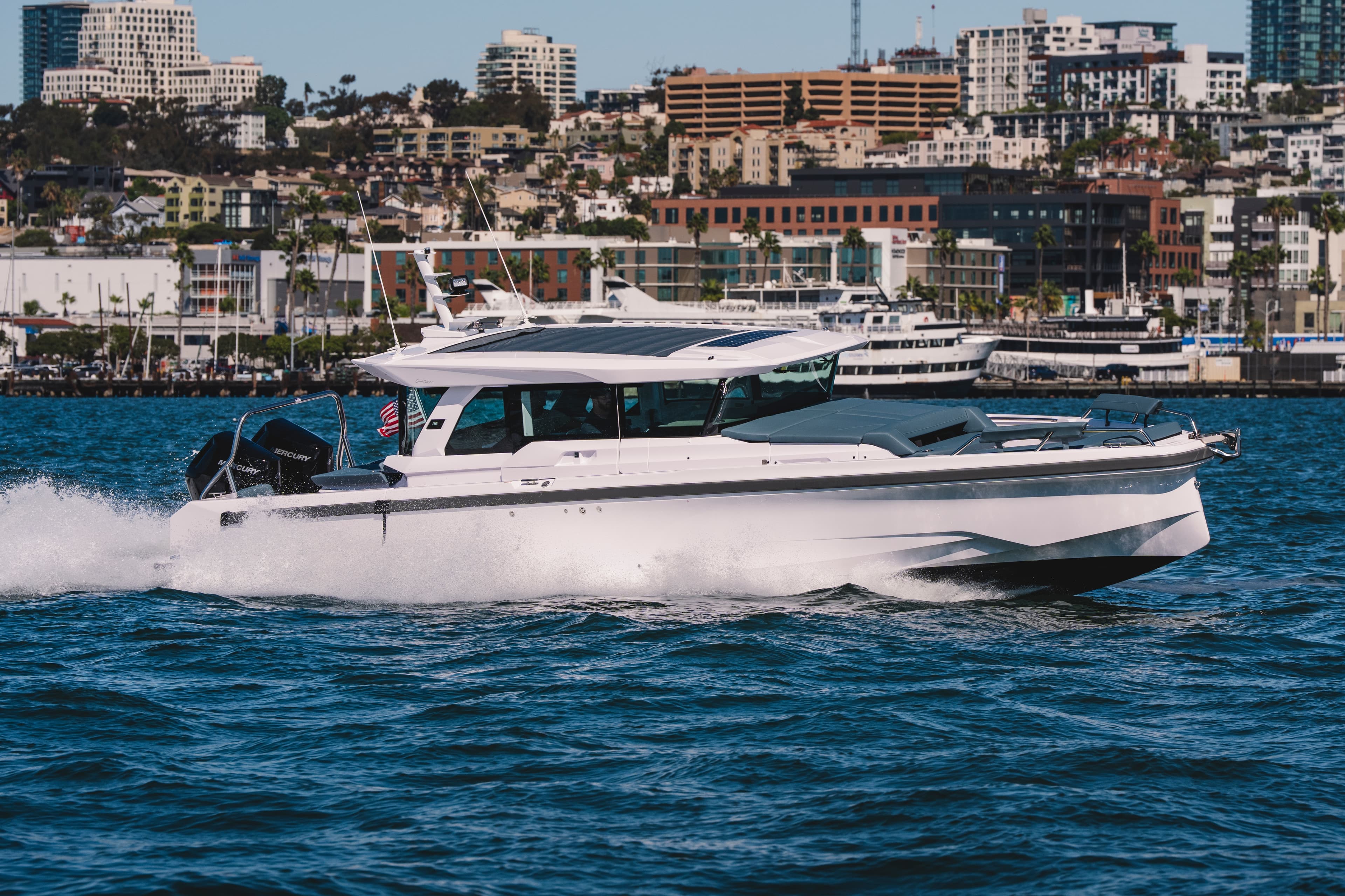 2026 Axopar 38 XC Cross Cabin a la venta en San Diego, California Express Cruiser 2