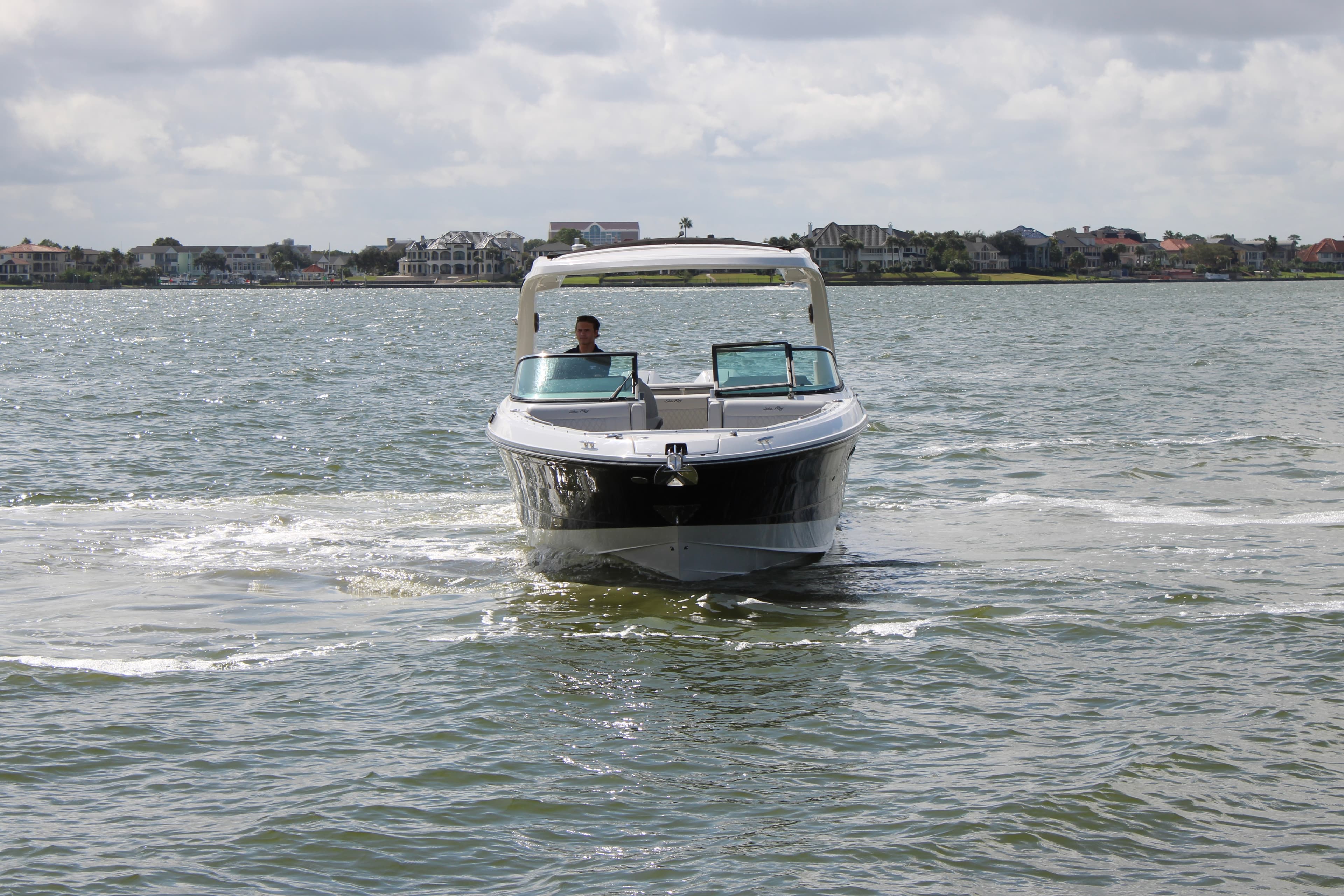 2027 Sea Ray SLX 310 Outboard for Sale in Seabrook, TX Bowrider 3