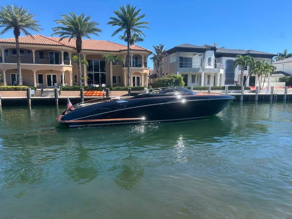 2009 Riva 44 Rivarama te koop in Miami, Florida Express Cruiser 3