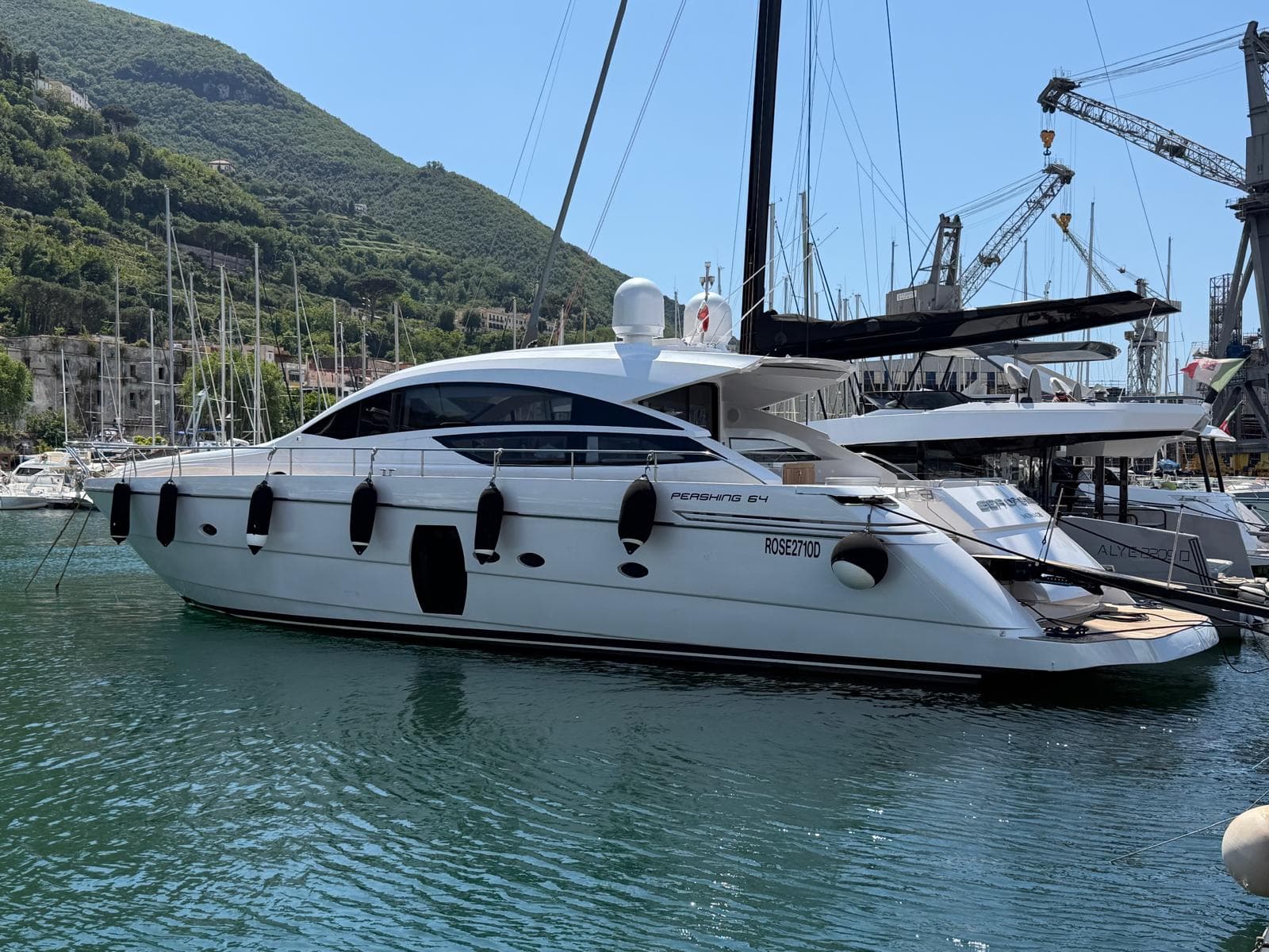2010 Pershing 64 te koop in Naples, IT Motor Yacht