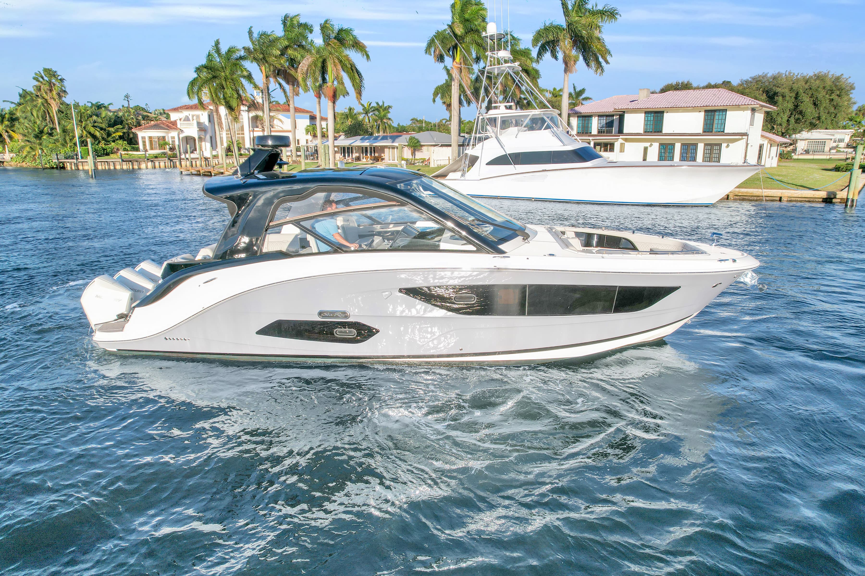 2023 Sea Ray Sundancer 370 Outboard zum Verkauf in Palm Beach Gardens, FL Bowrider 2