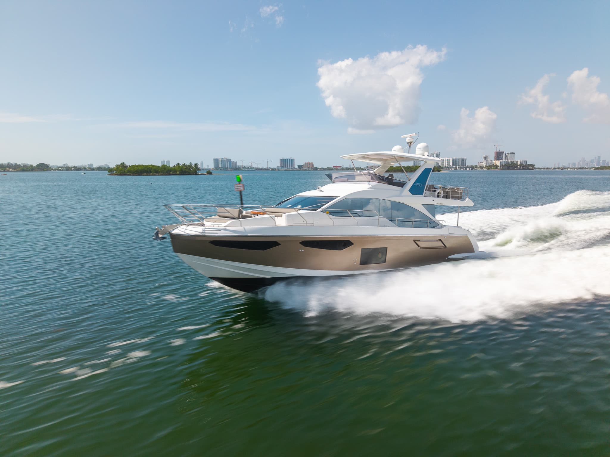 2018 Azimut Fly 60 for Sale in Miami, FL Flybridge 2