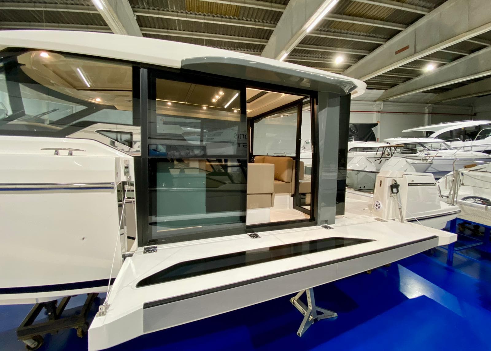 2025 Saxdor 400 GTC for Sale in Viladamat, ES Motor Yacht 3