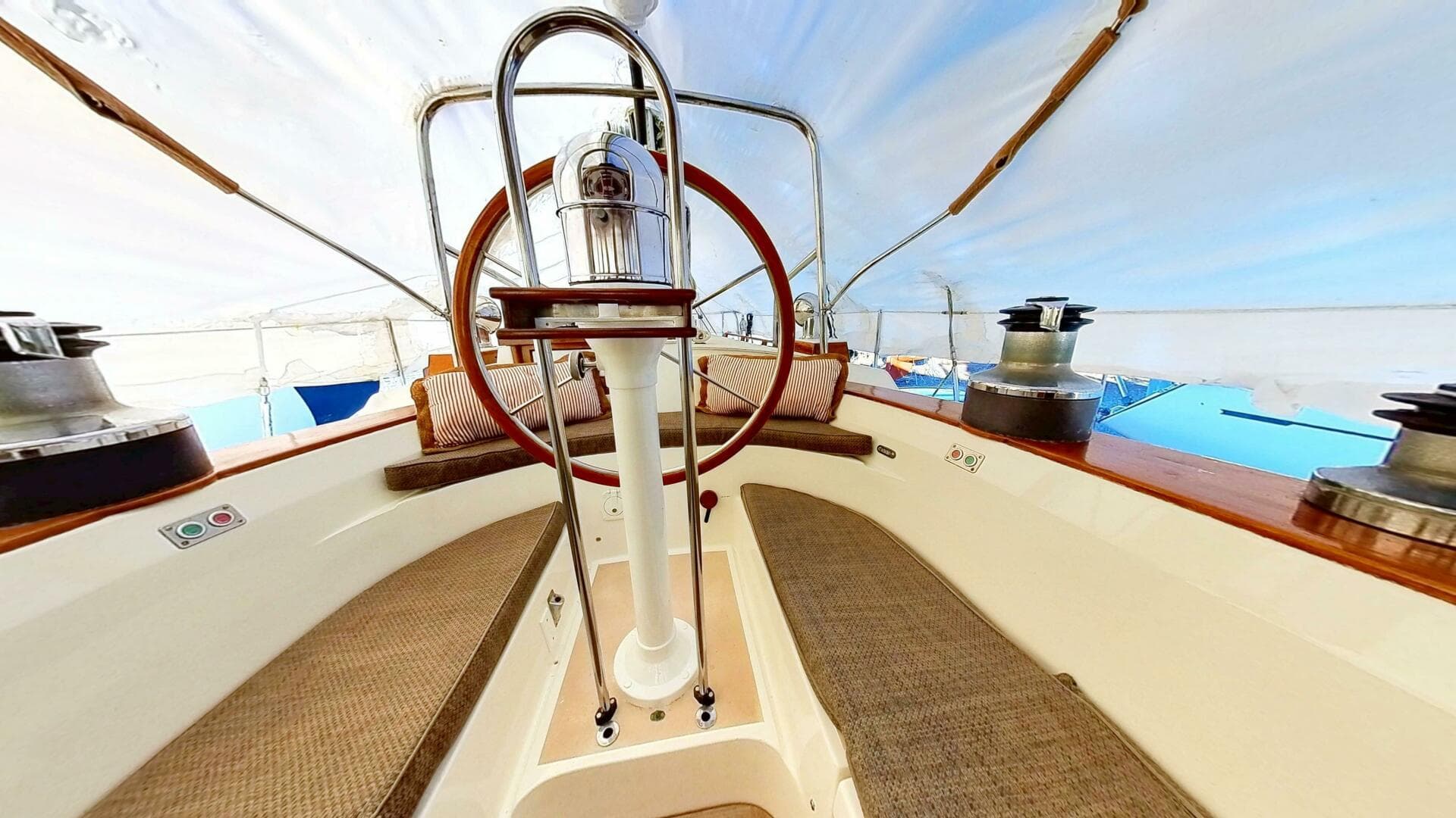 1984 Shannon Aegan 51 for Sale in Annapolis, Maryland Center Cockpit 3
