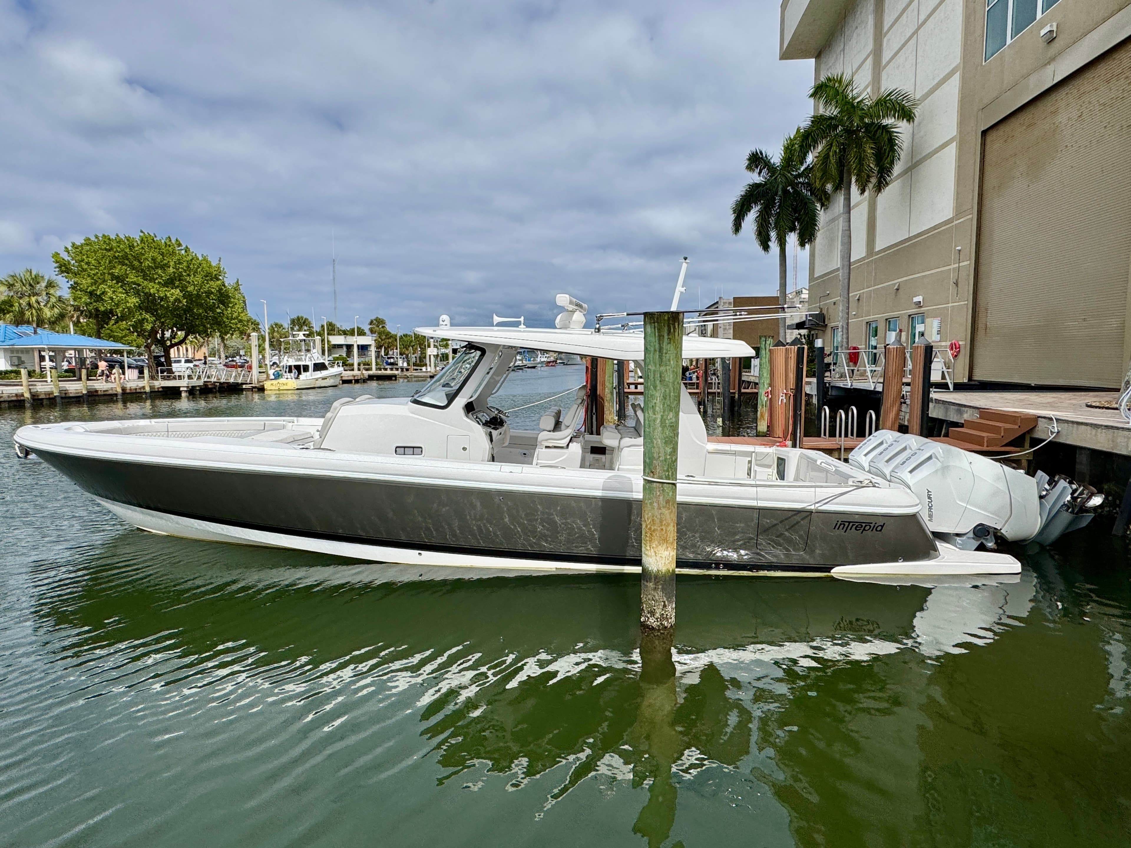 2024 Intrepid Powerboats 427 Nomad SE for Sale in Dania, FL Center Console
