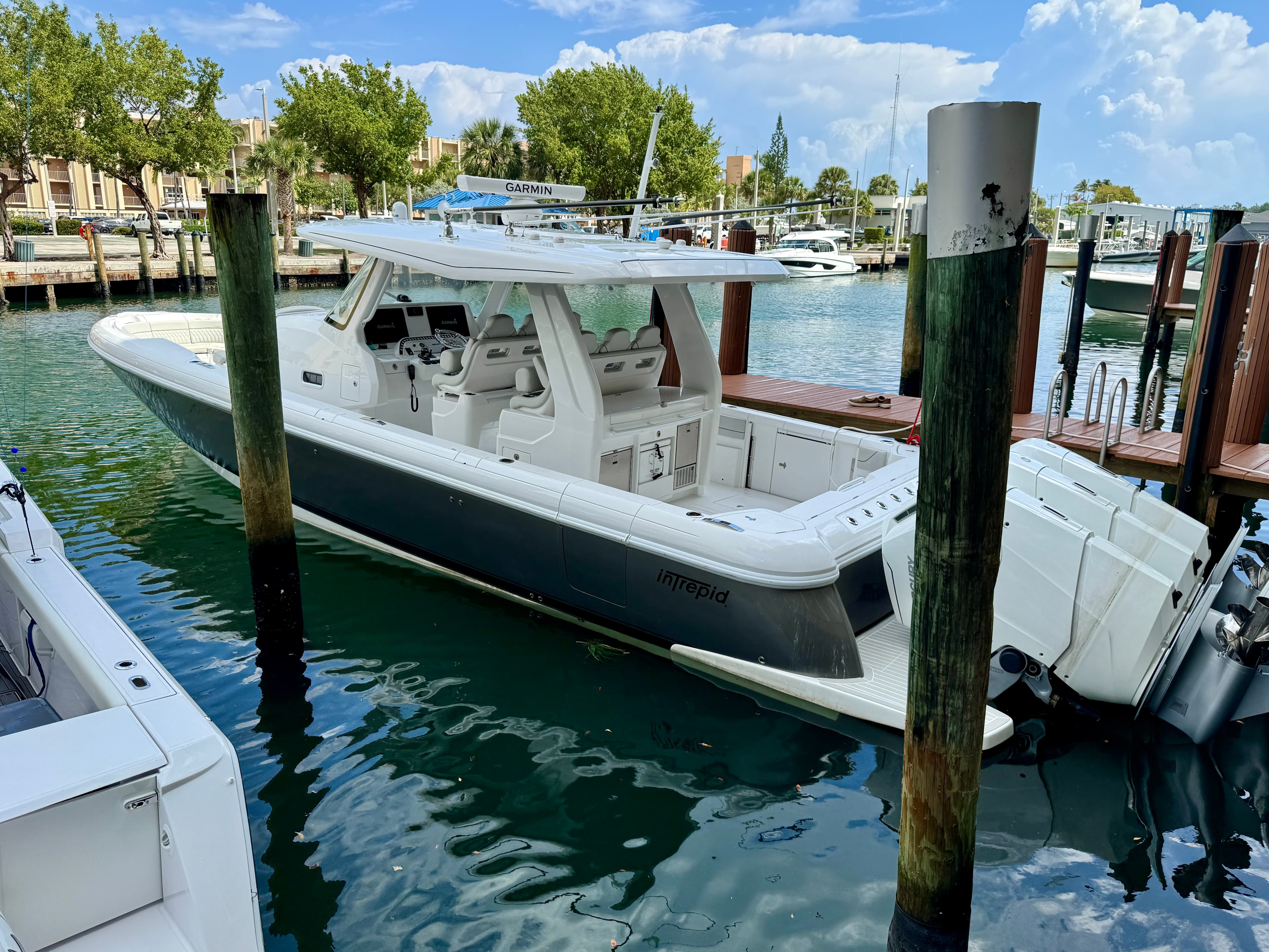 2024 Intrepid Powerboats 427 Nomad SE for Sale in Dania, FL Center Console 2