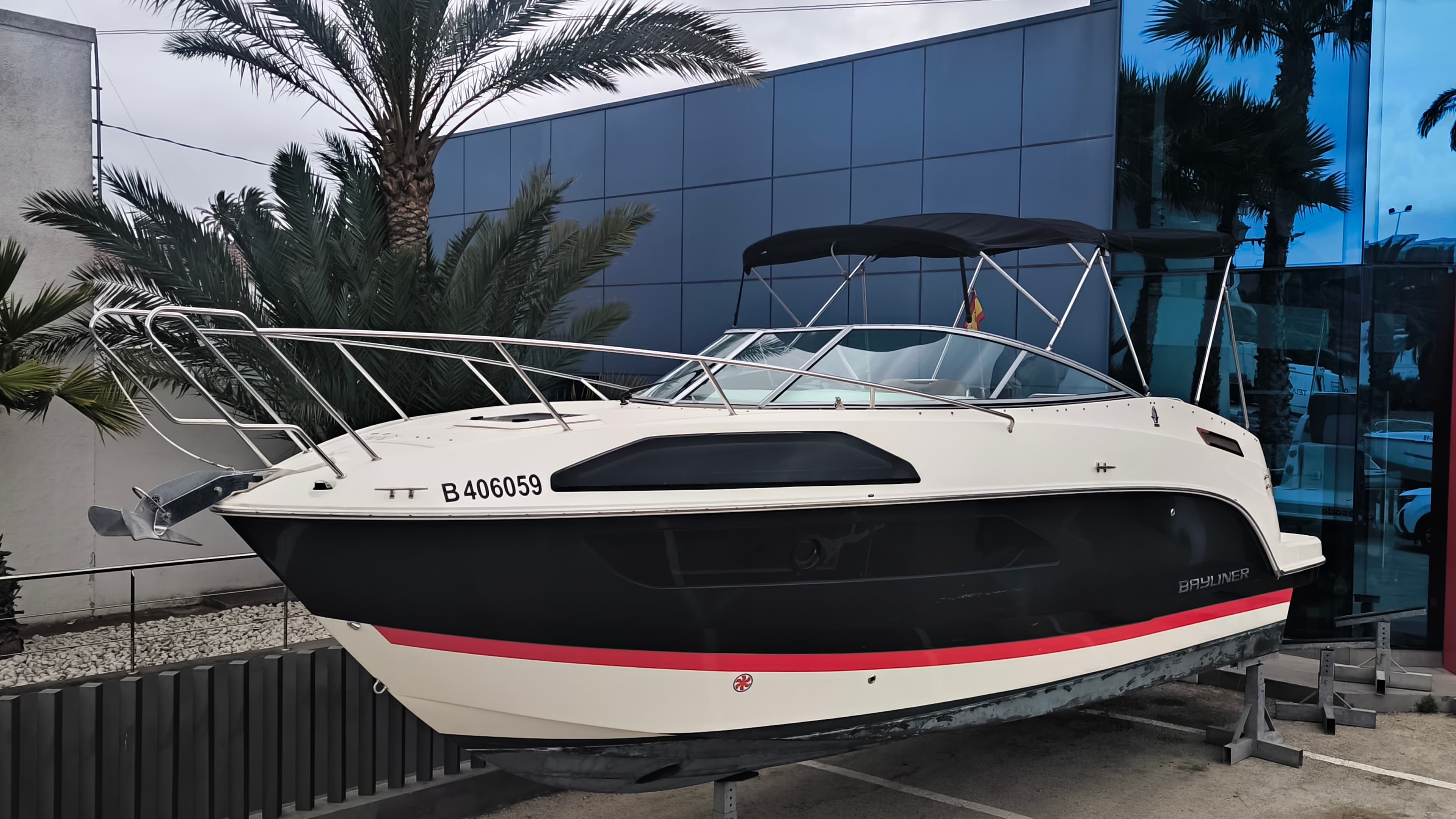 2017 Bayliner 855 Cruiser zum Verkauf in Teulada, ES Cuddy Cabin 4