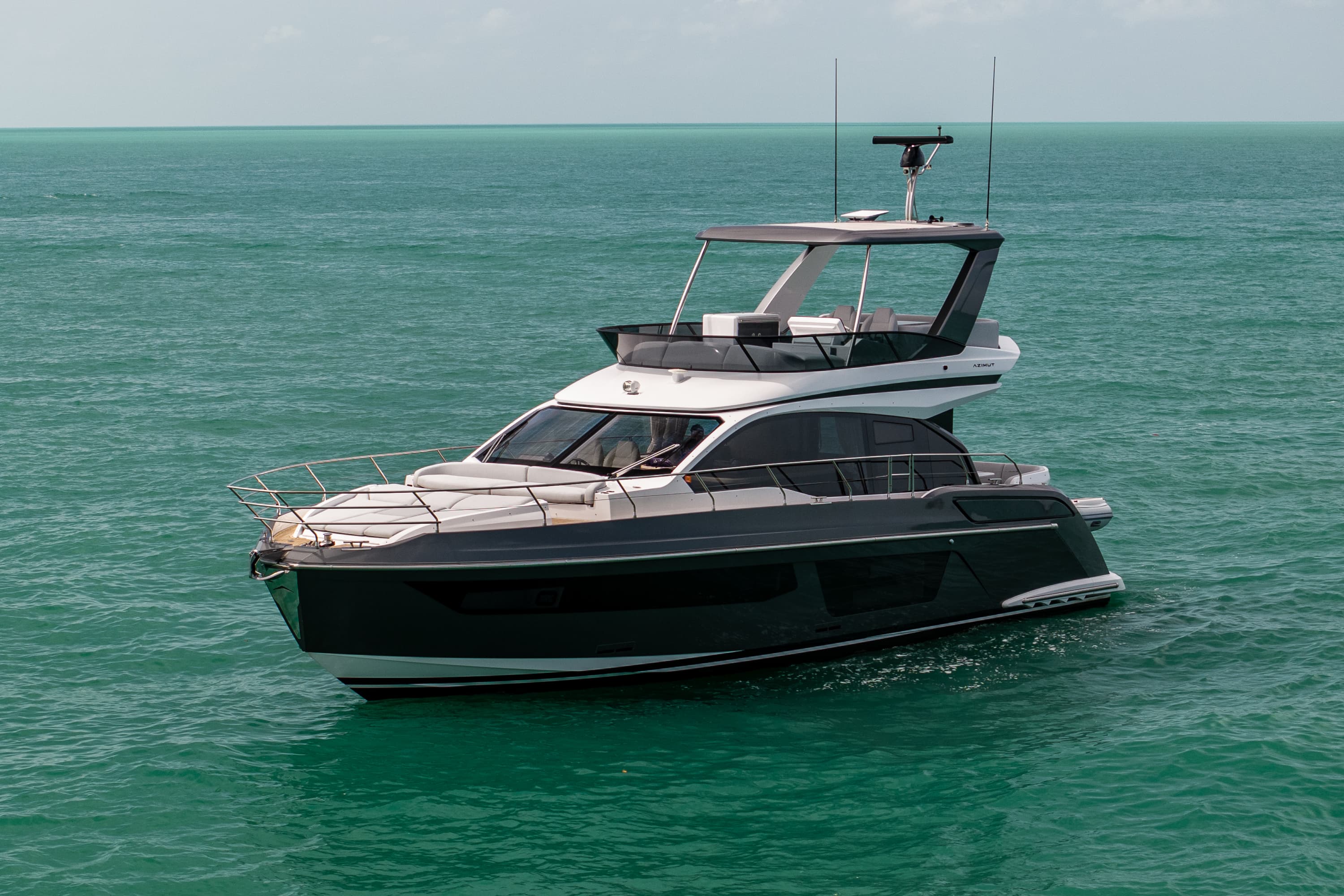 2025 Azimut Fly 53 zum Verkauf in Fort Myers, FL Flybridge 3