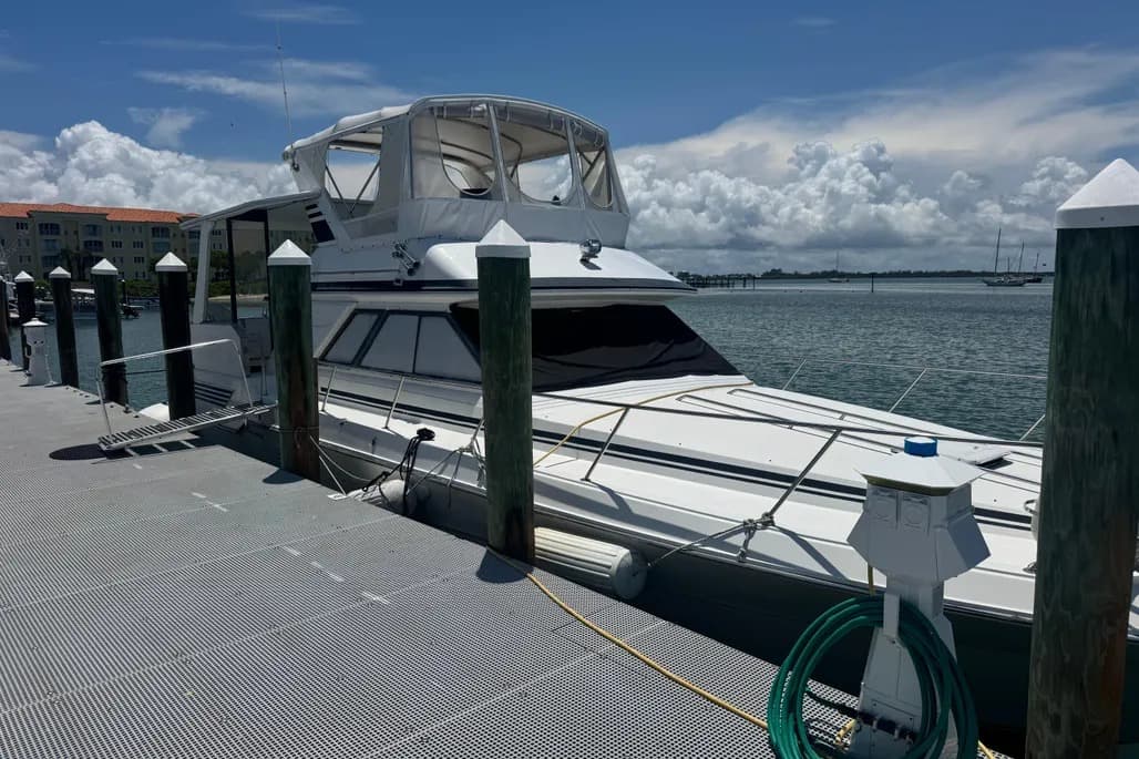 1989 Sea Ray 440 Aft Cabin for Sale in Fort Pierce, Florida Aft Cabin 3