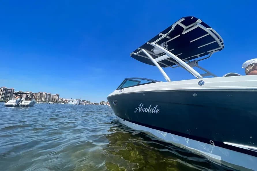 2022 Cobalt Boats R6 Outboard for Sale in Deerfield Beach, Florida Bowrider 3