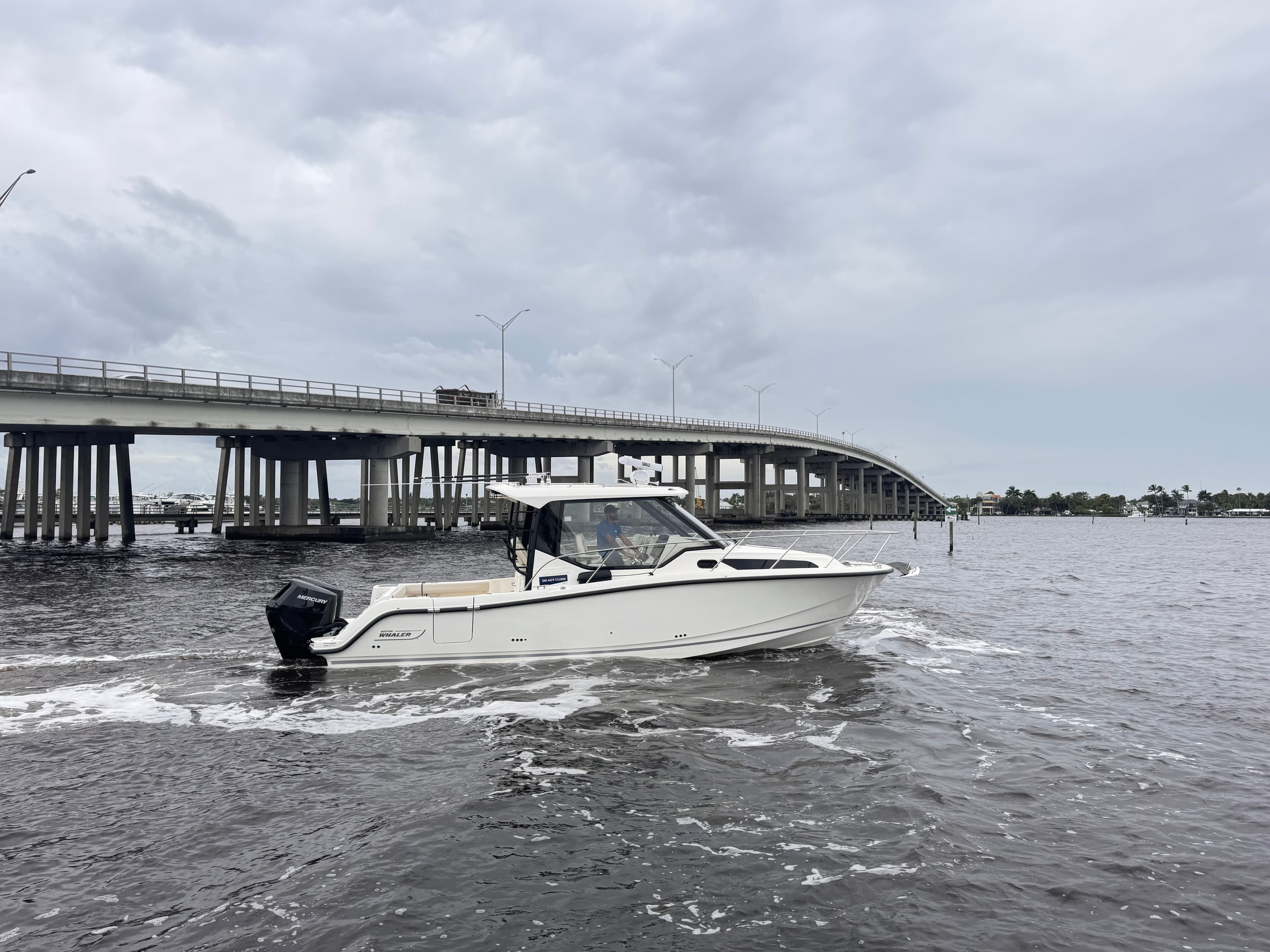 2026 Boston Whaler 325 Conquest a la venta en Stuart, Florida Freshwater Fishing 2