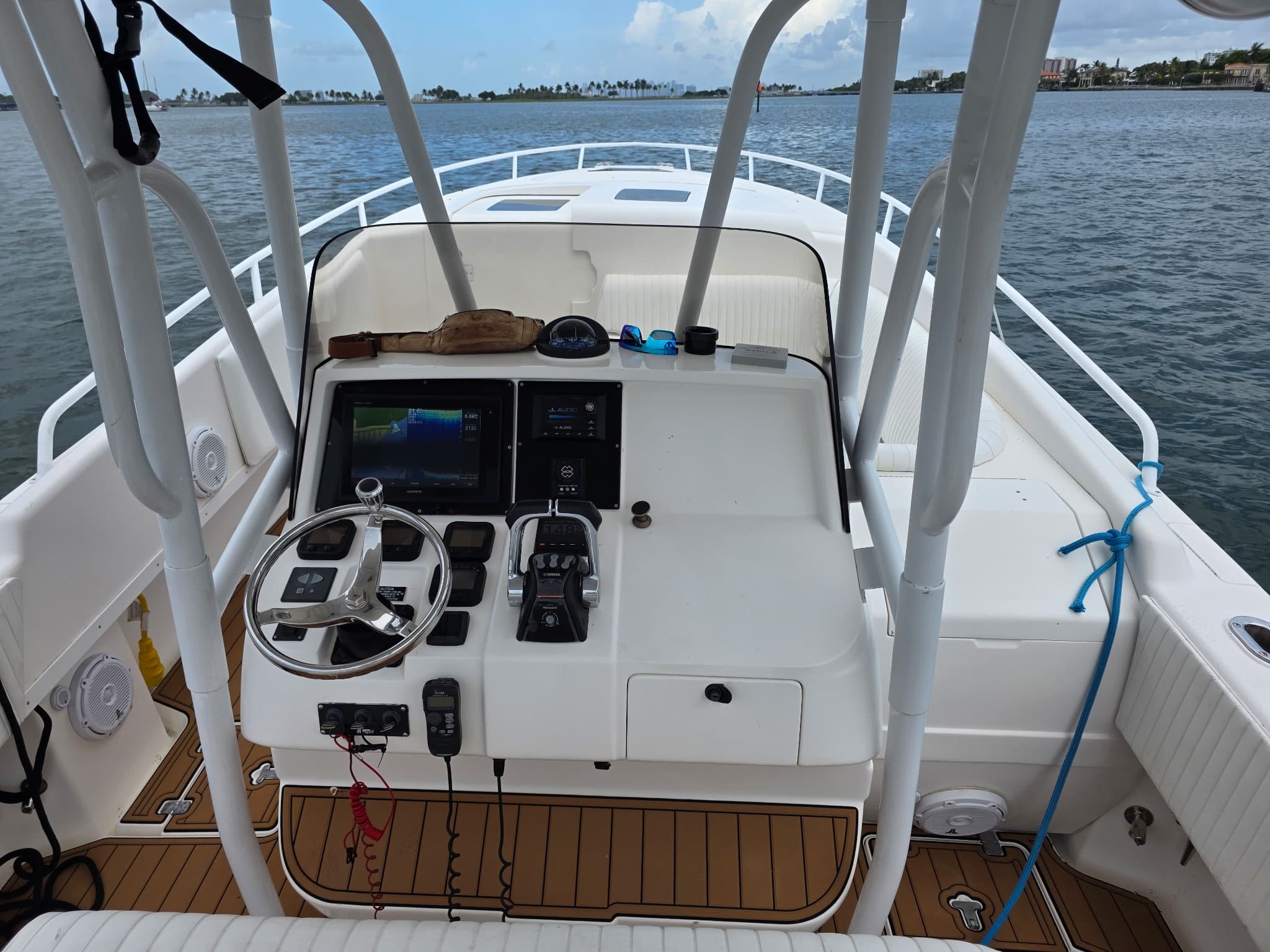 2008 Intrepid Powerboats 370 Cuddy à vendre à Sunny Isles Beach, Florida Center Console 4
