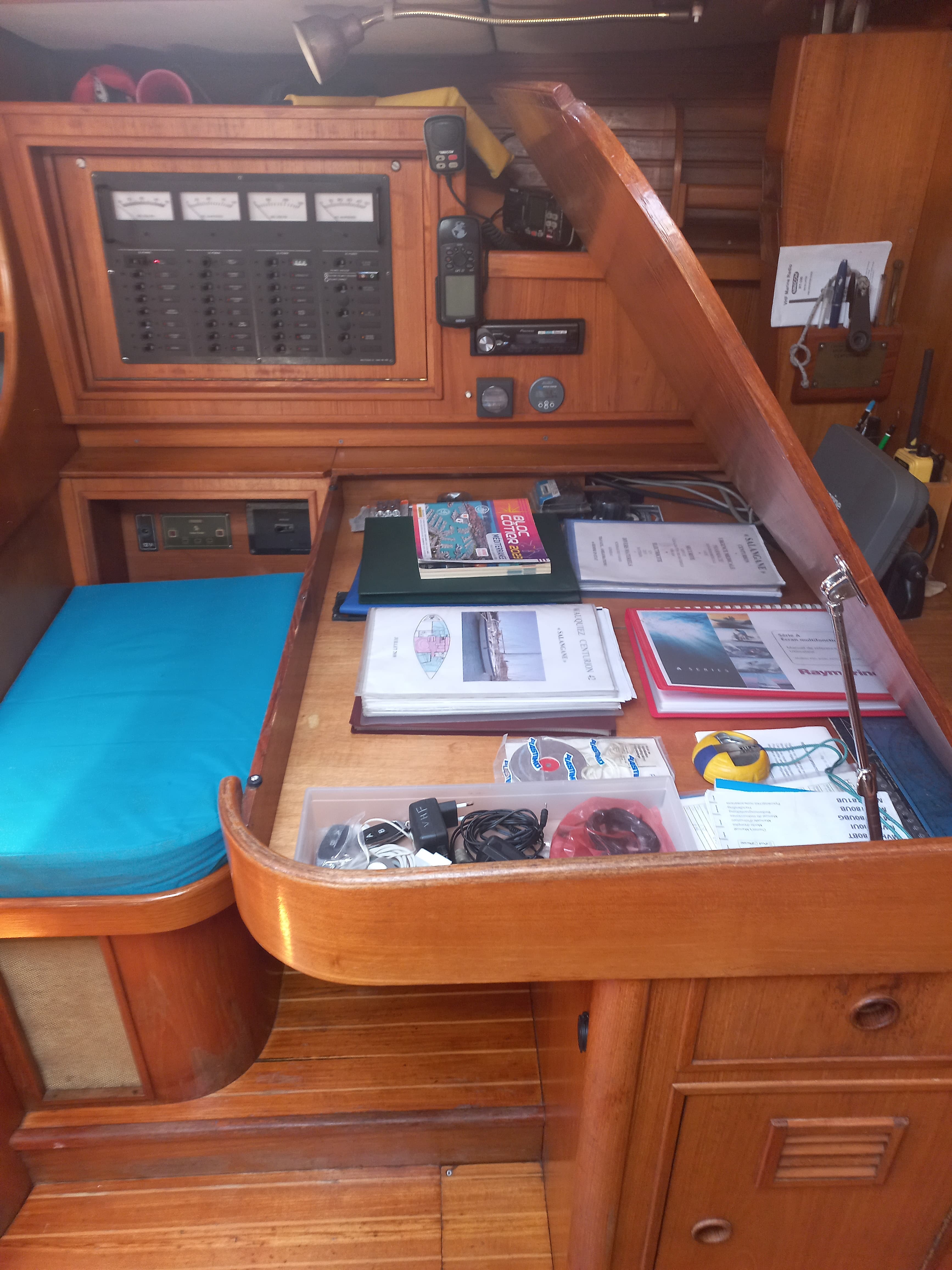 1985 Wauquiez Centurion 42 in vendita a Marseille, FR Sloop 5
