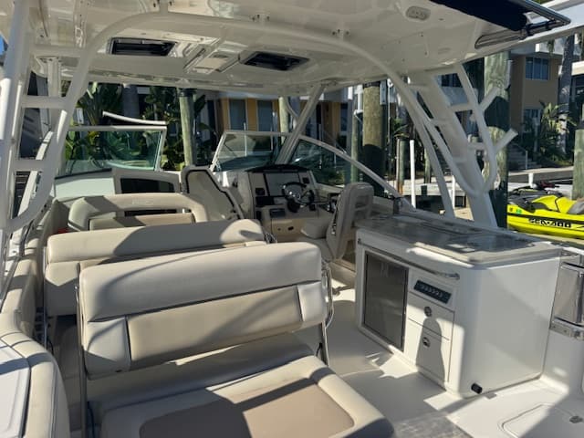 2016 Boston Whaler 320 Vantage zum Verkauf in Miami, FL Bowrider 2