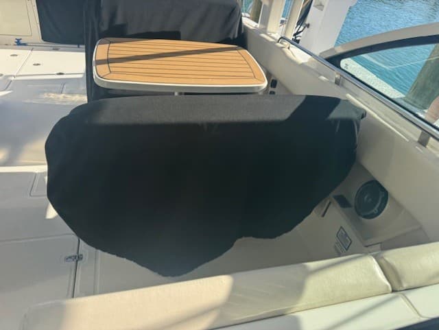 2016 Boston Whaler 320 Vantage zum Verkauf in Miami, FL Bowrider 4