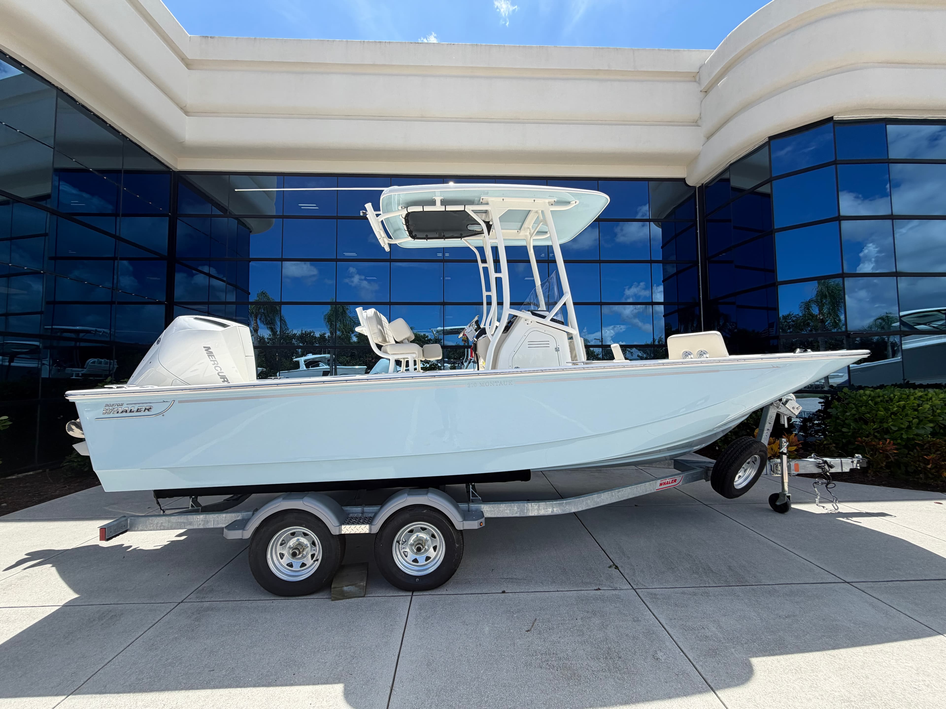 2027 Boston Whaler 210 Montauk for Sale in Stuart, Florida Center Console 2