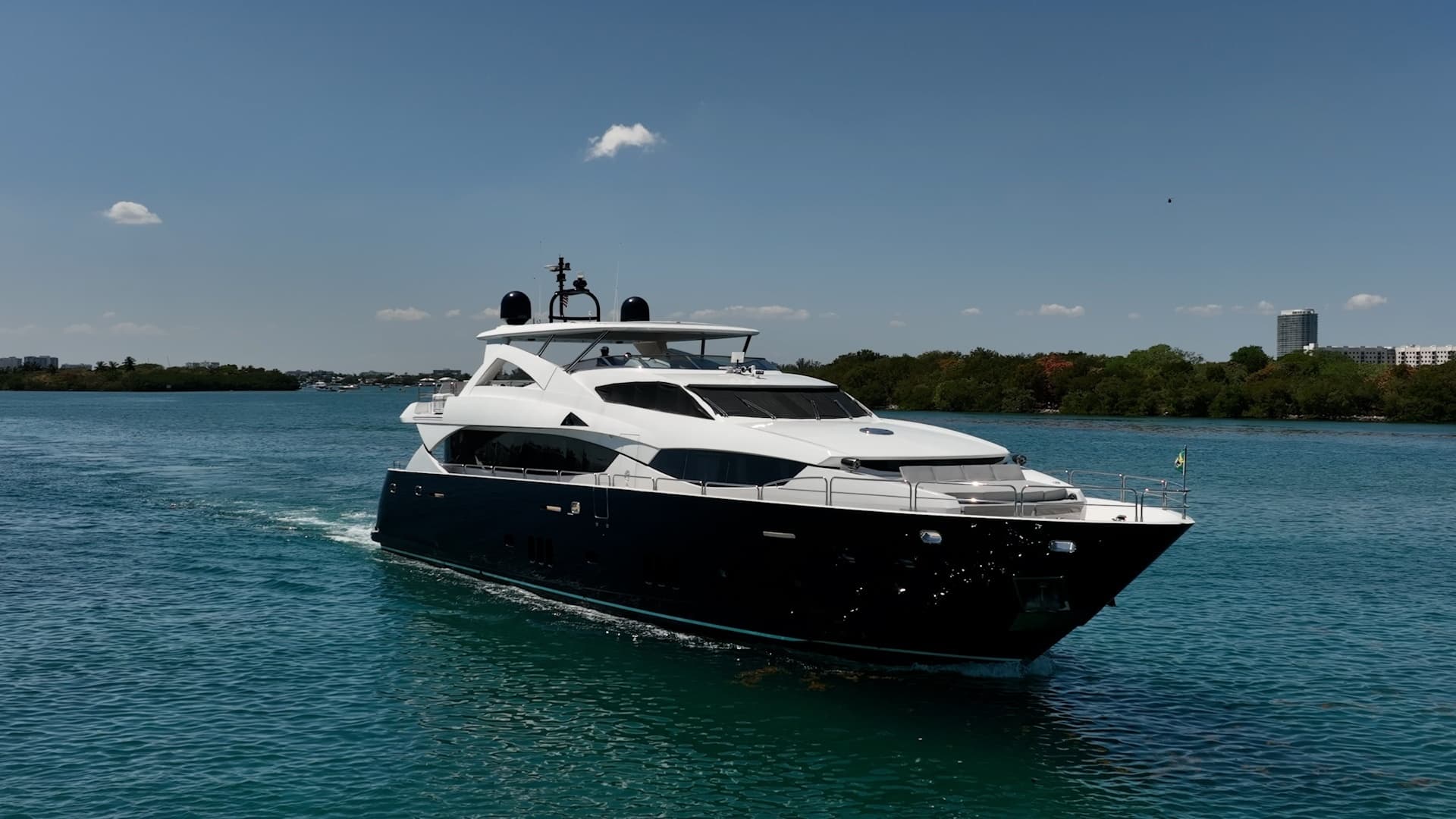 2010 Sunseeker 112 à vendre à Golden Beach, Florida Motor Yacht 2