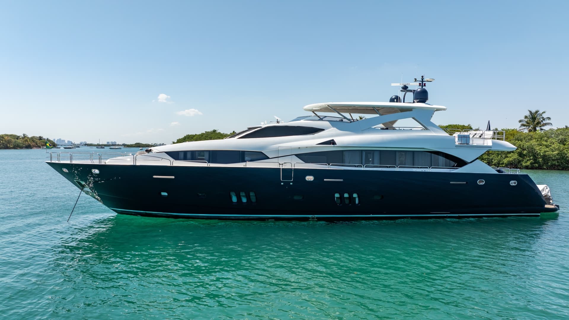 2010 Sunseeker 112 te koop in Golden Beach, Florida Motor Yacht 5