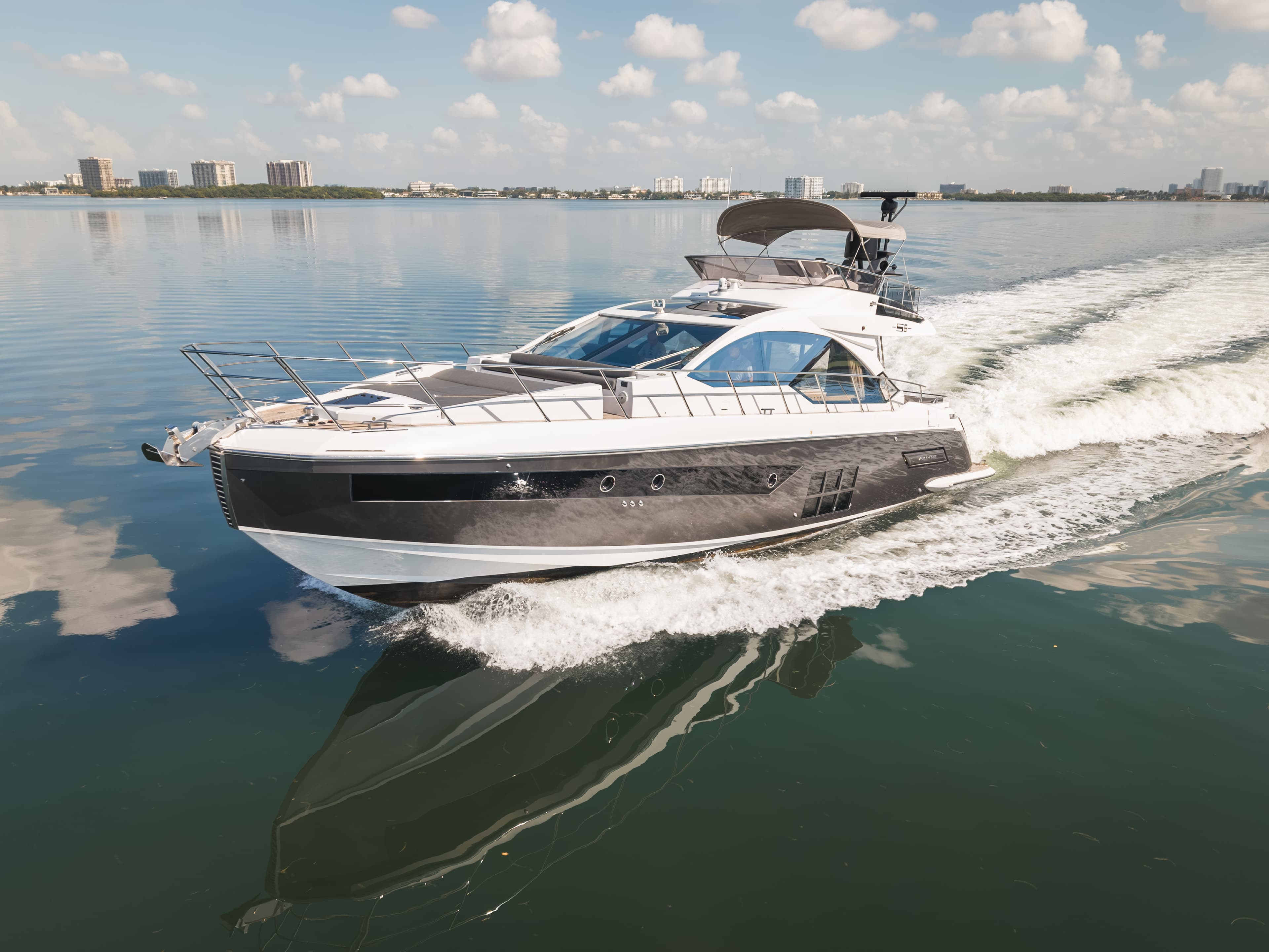2021 Azimut S6 in vendita a Pompano Beach, FL Motor Yacht 4