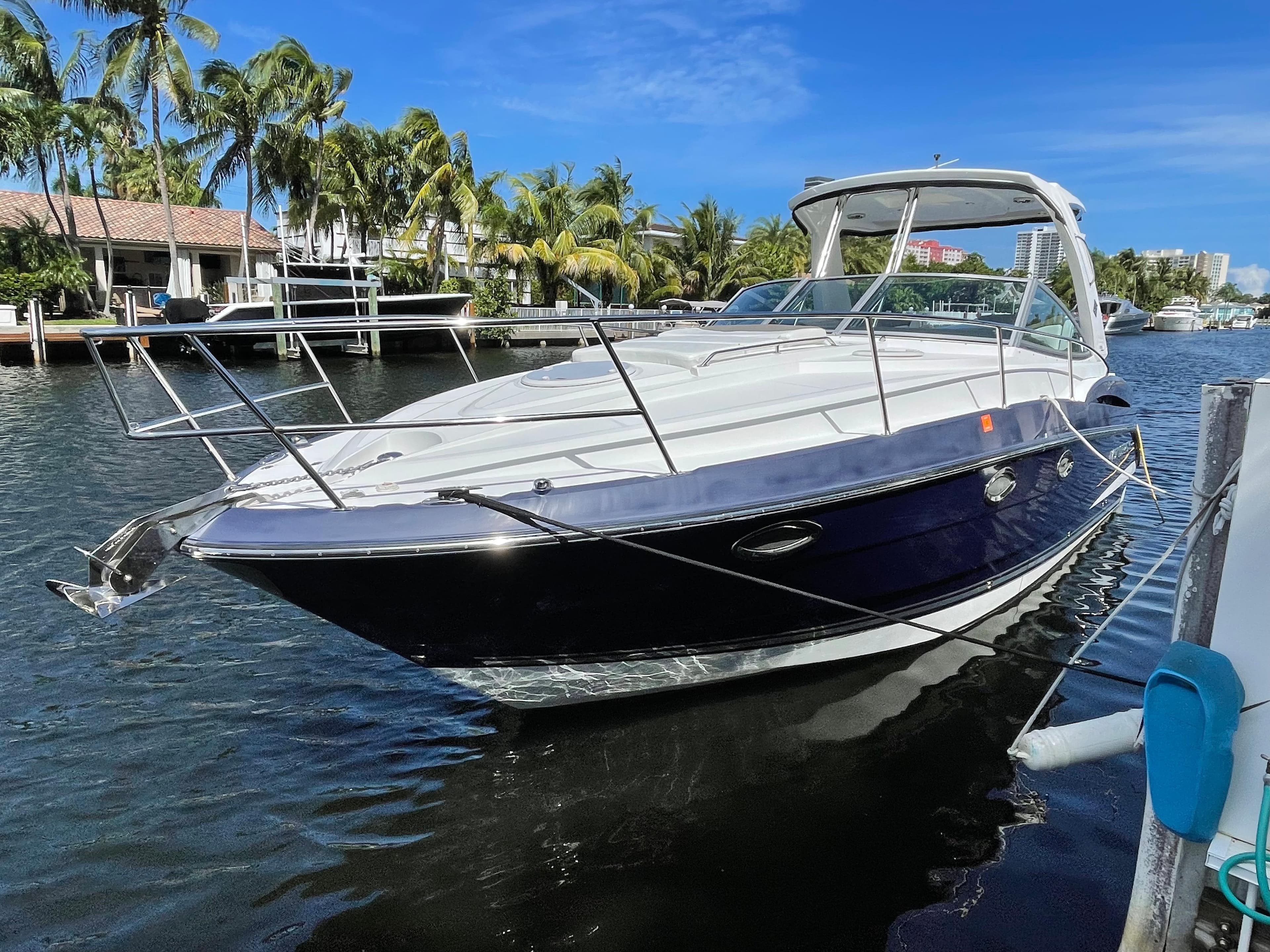 2016 Monterey 335 Sport Yacht a la venta en Aventura, Florida Sport Cruiser