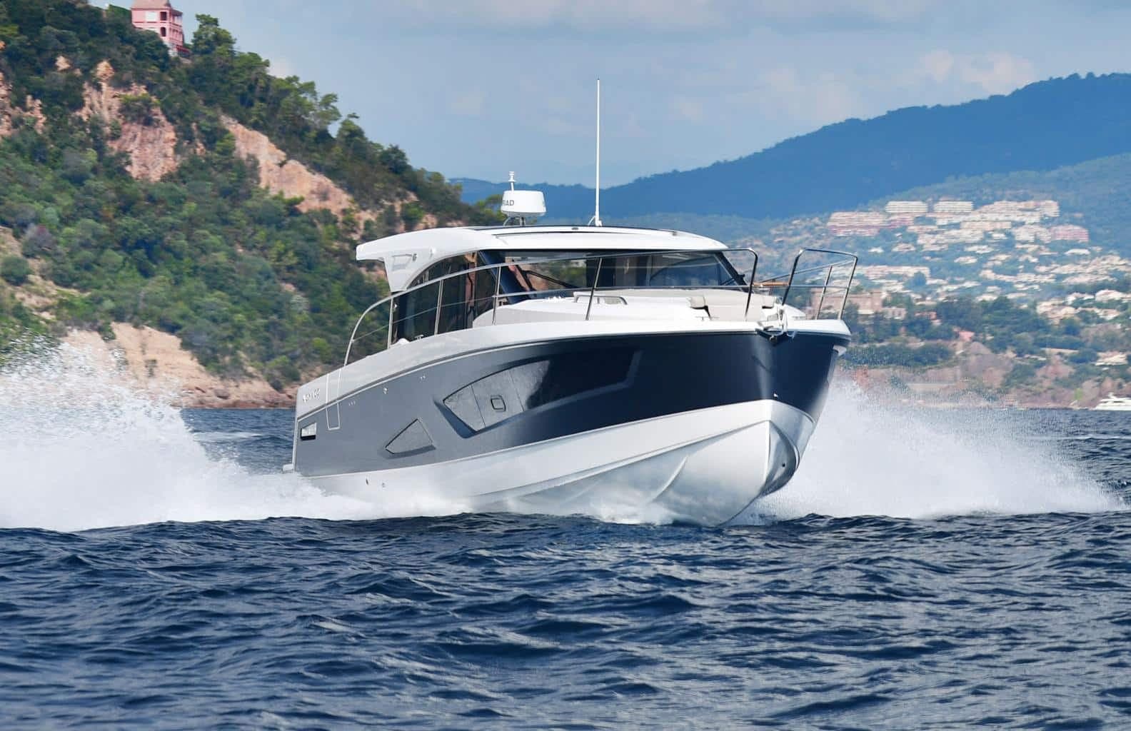 2021 Parker Poland 110 Monaco for Sale in L'Escala, ES Express Cruiser