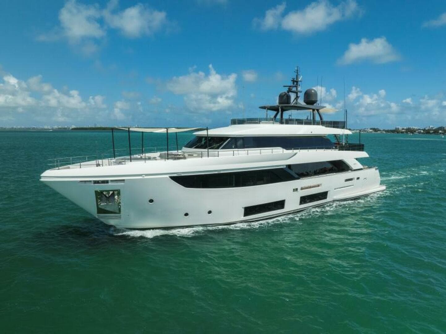 2023 Custom Line Navetta 33 zum Verkauf in Miami, Florida Megayacht 4
