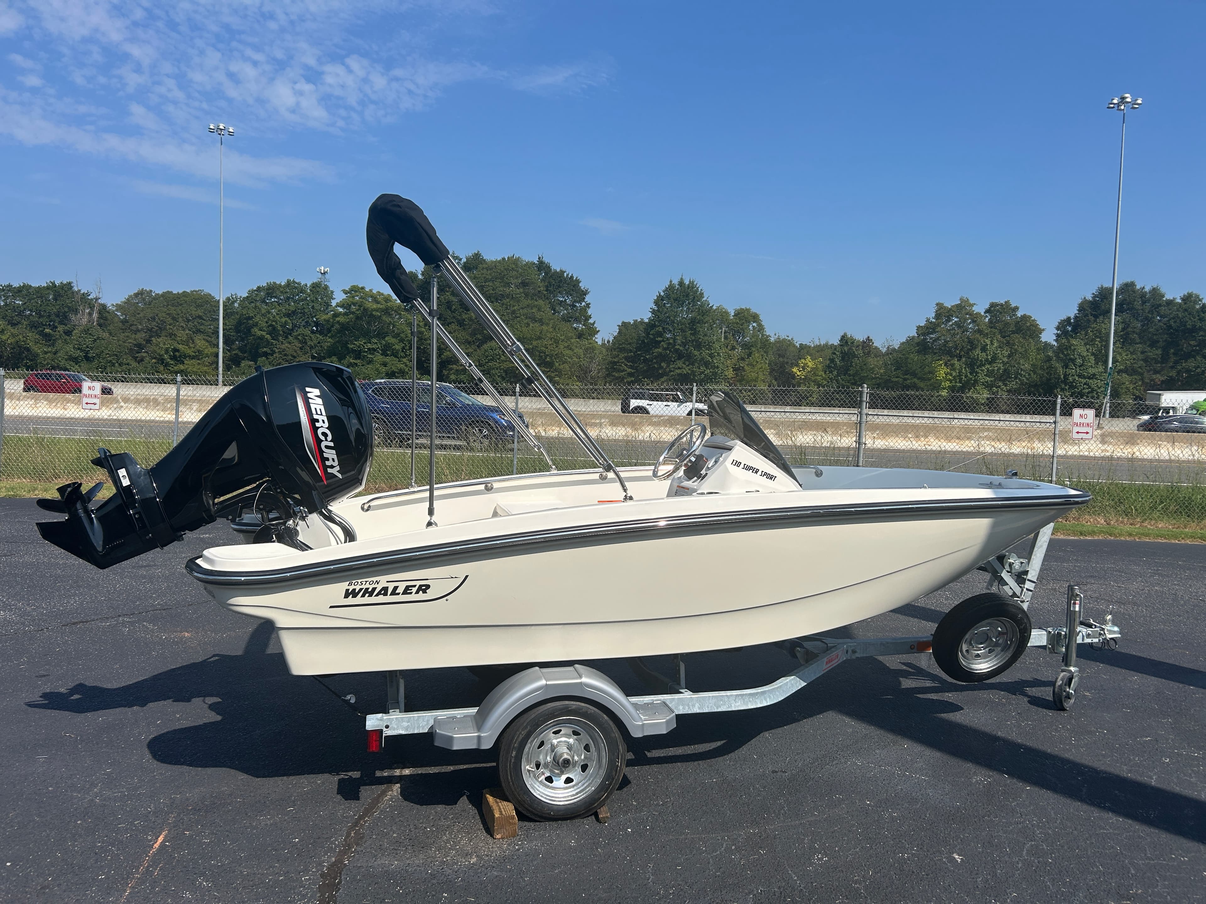 2027 Boston Whaler 130 Super Sport à vendre à Greenville, SC Bowrider 3