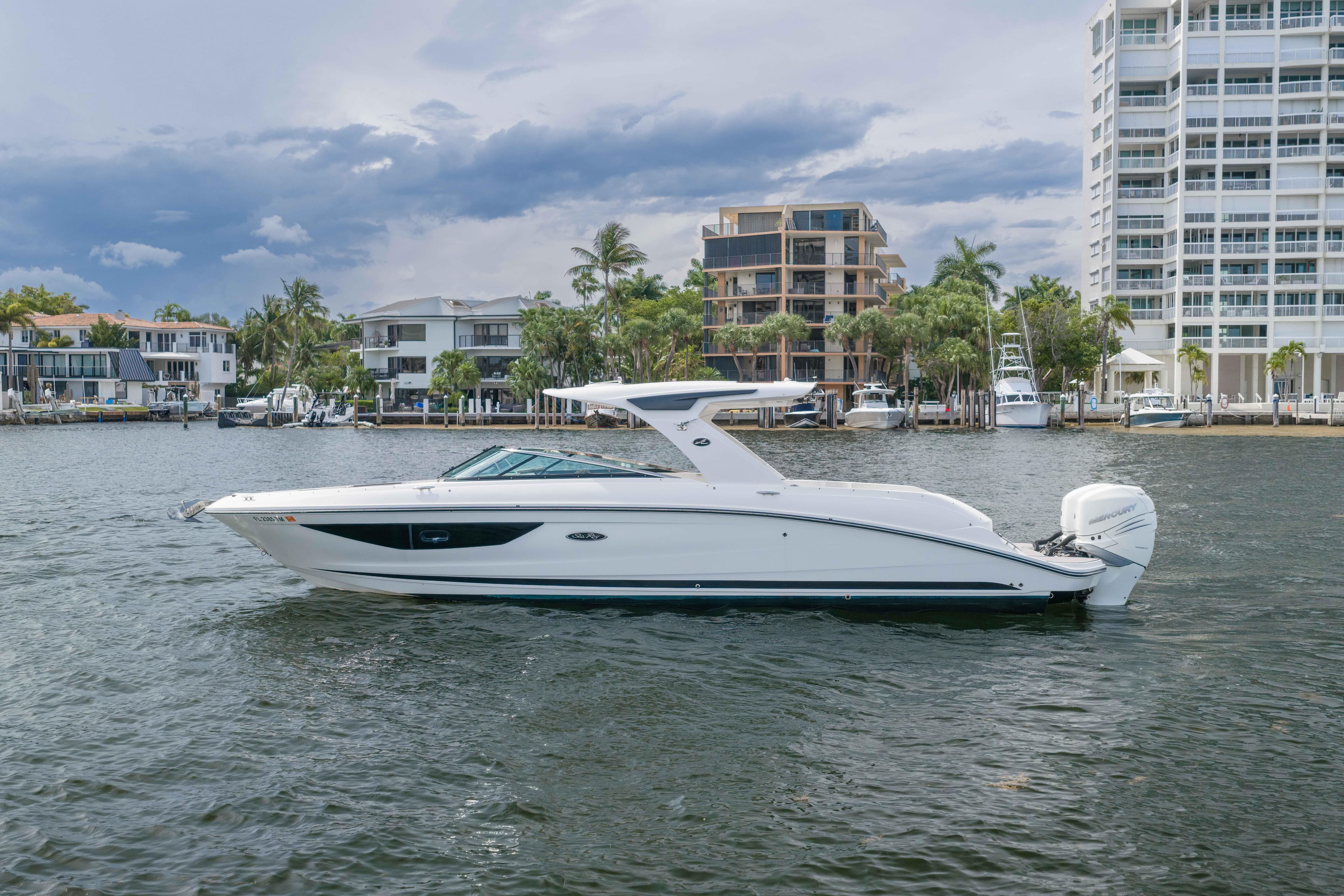 2023 Sea Ray SLX 350 Outboard for Sale in Miami, Florida Bowrider 3
