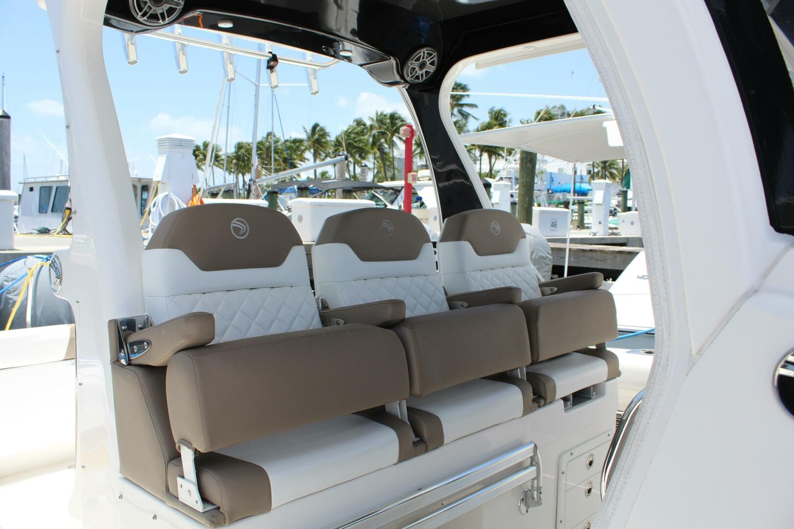 2016 EdgeWater 370CC for Sale in Miami,, Florida Walk-around Boats 4
