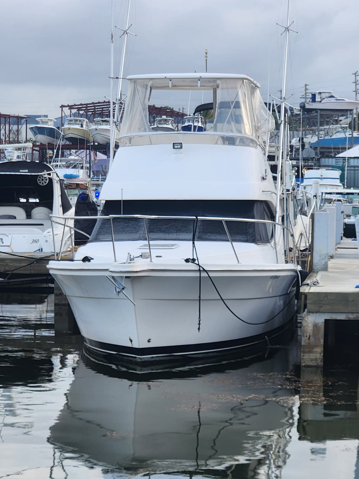 2006 Riviera 33 Flybridge a la venta en Fajardo, PR Flybridge 3