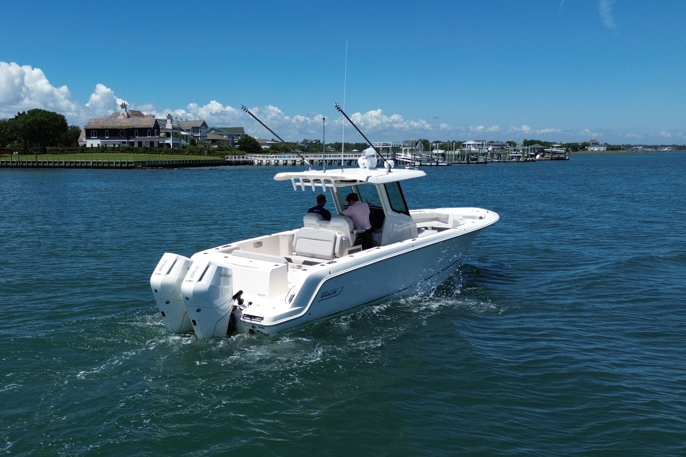 2026 Boston Whaler 330 Outrage a la venta en Wrightsville Beach, North Carolina Center Console 2