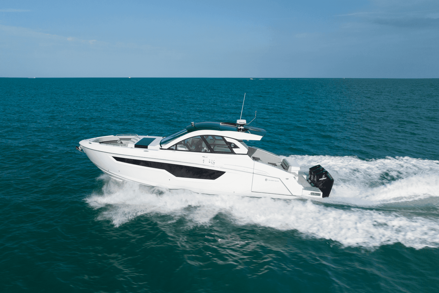 2027 Cruisers Yachts 50 GLS zum Verkauf in Clearwater, Florida Day Boats
