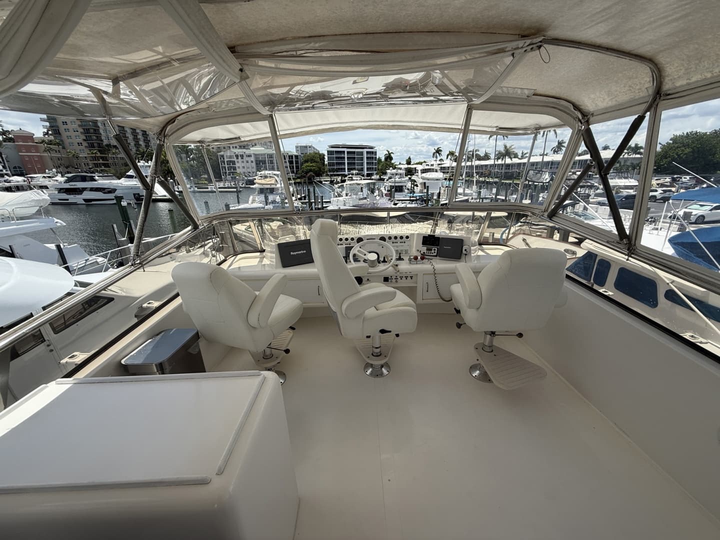 1988 Viking Yacht 63' zum Verkauf in Fort Lauderdale, Florida Motor Yacht 5