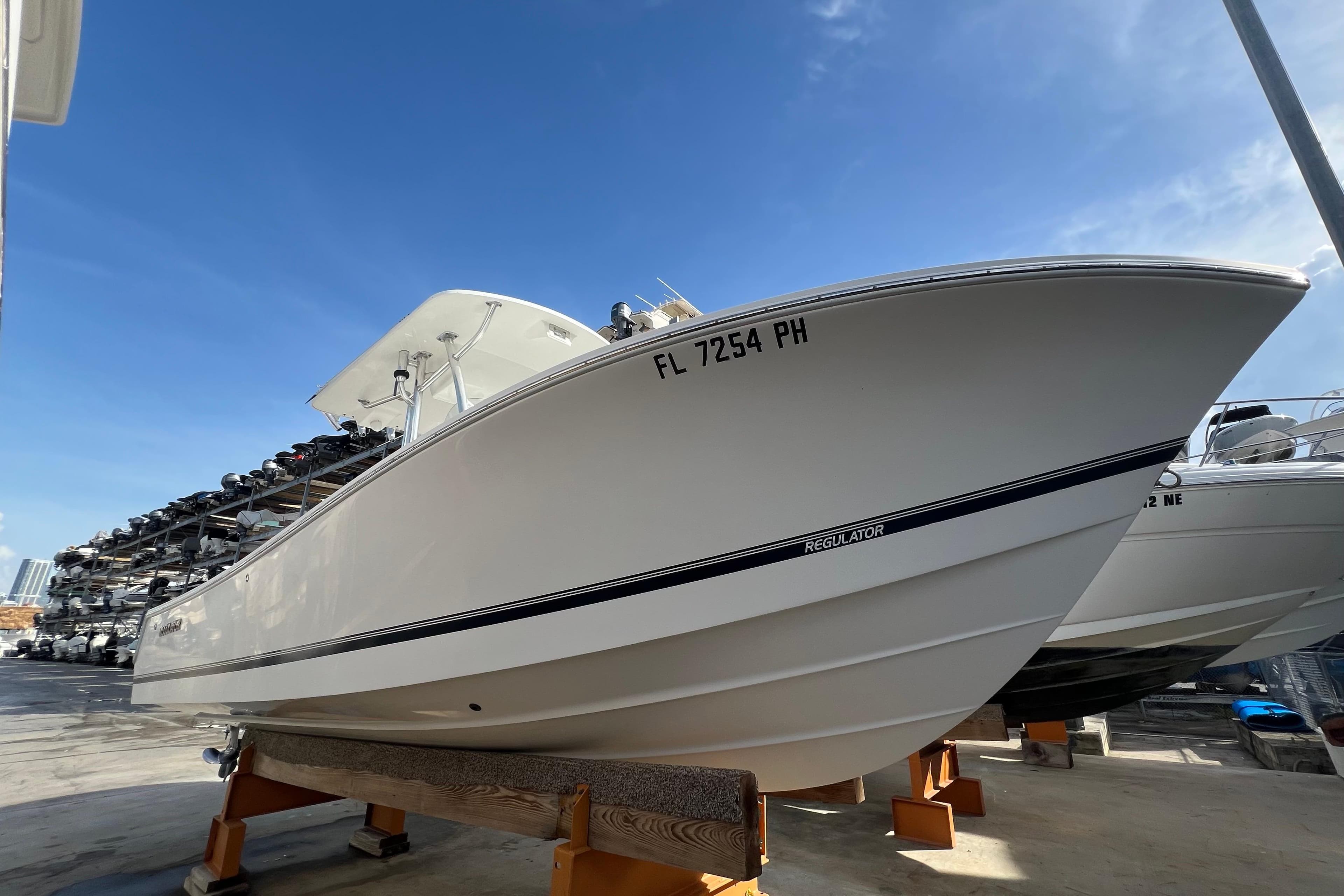 2012 Regulator 24FS zum Verkauf in Key Biscayne, Florida Center Console