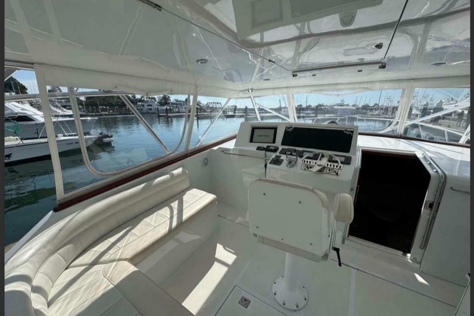 2004 CABO 40 Hardtop Express te koop in Quepos, CR Express Cruiser 4