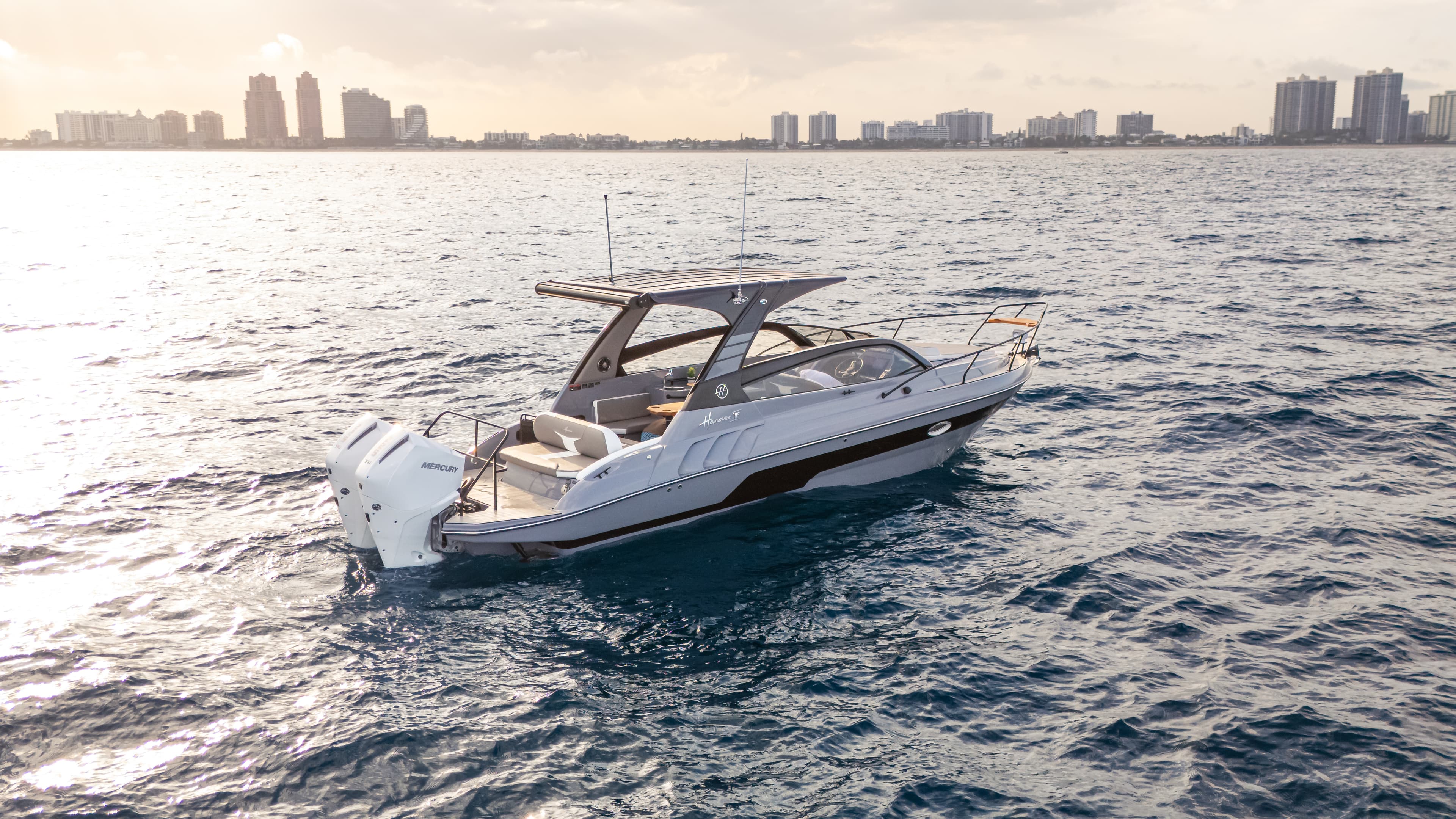 2027 Hanover Yachts 305 a la venta en Annapolis, Maryland Express Cruiser