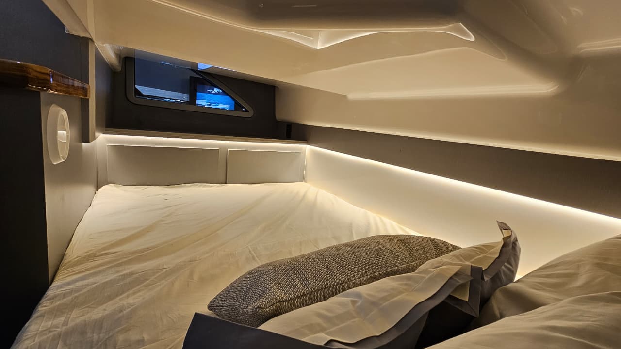 2026 Hanover Yachts 327 zum Verkauf in Fort Lauderdale, Florida Sport Cruiser 5