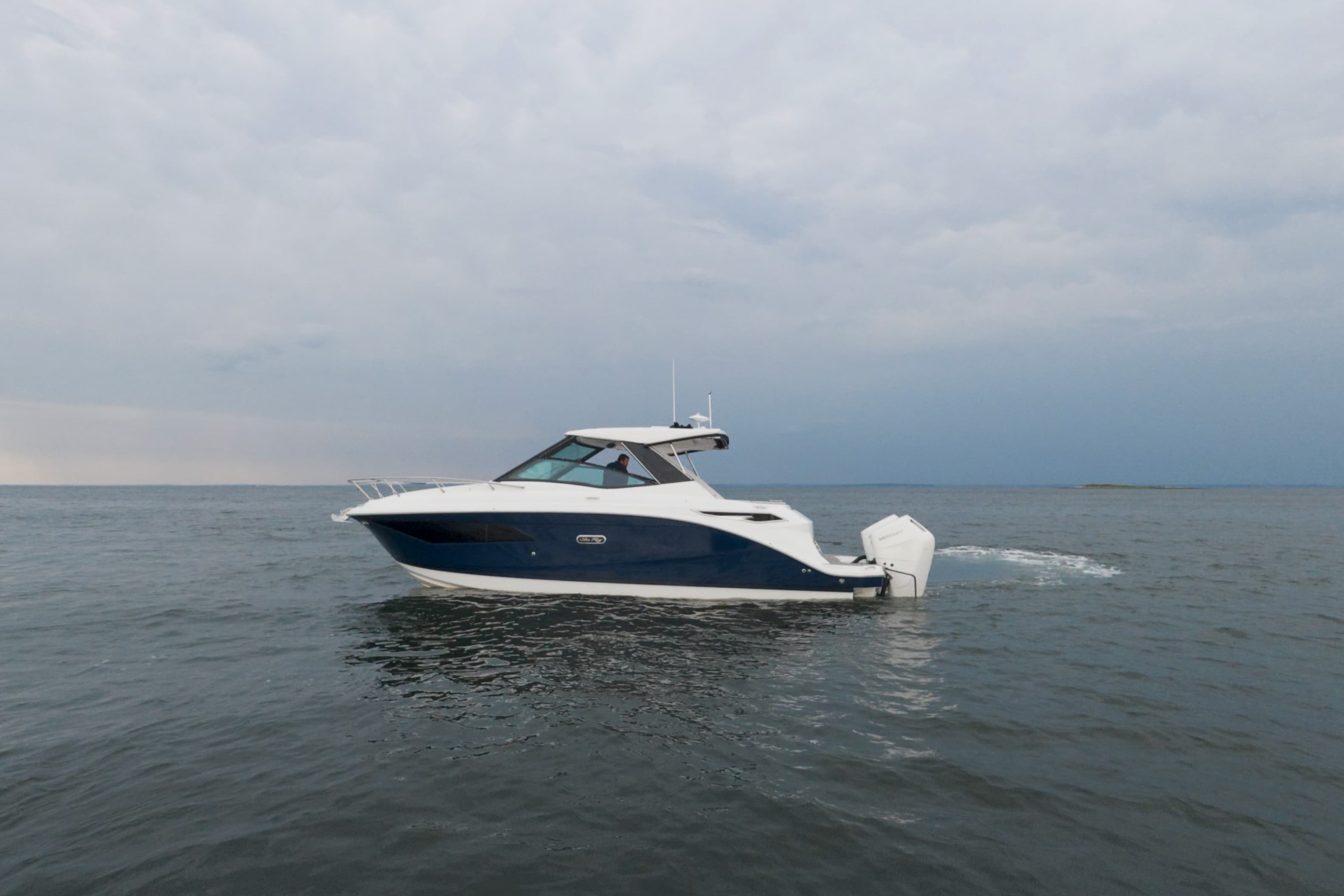 2026 Sea Ray Sundancer 320 Outboard for Sale in Norwalk, Connecticut Express Cruiser 3