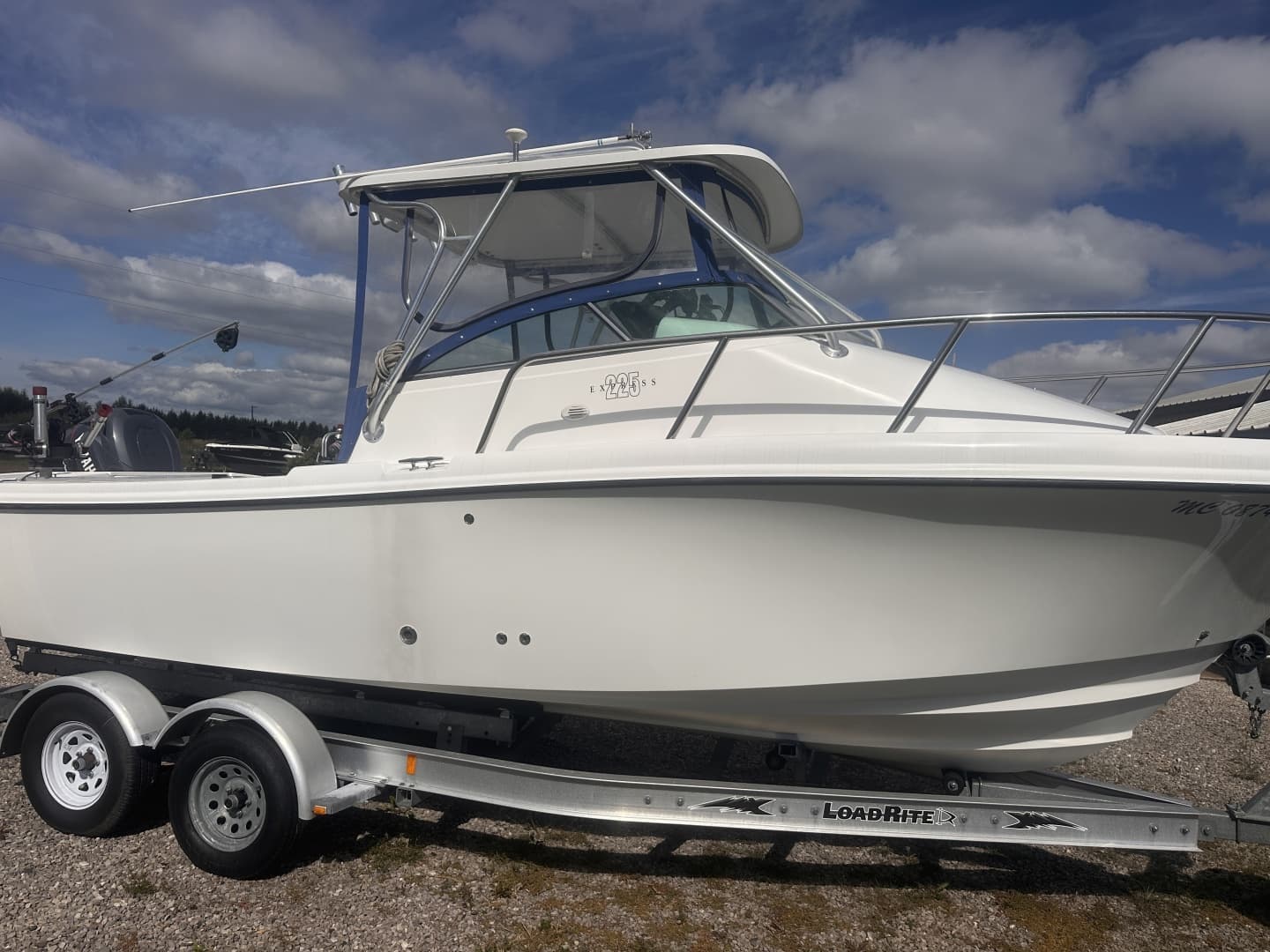 2001 EdgeWater 225 Express for Sale in Traverse City, Michigan Cuddy Cabin